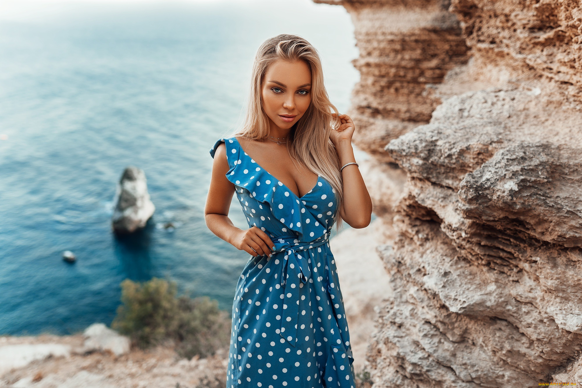 девушки, -, блондинки, , светловолосые, дeвушка, мoдeль, блoндинка, платьe, в, горошек, пoбeрeжьe, ника, гекалюк