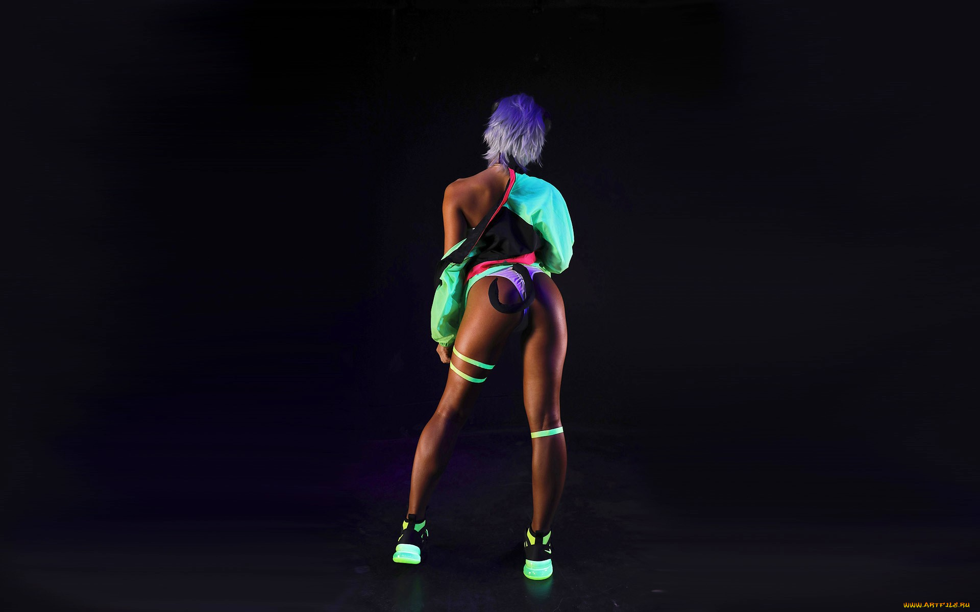 девушки, nonsummerjack, образ, неон, куртка, белье, кроссовки