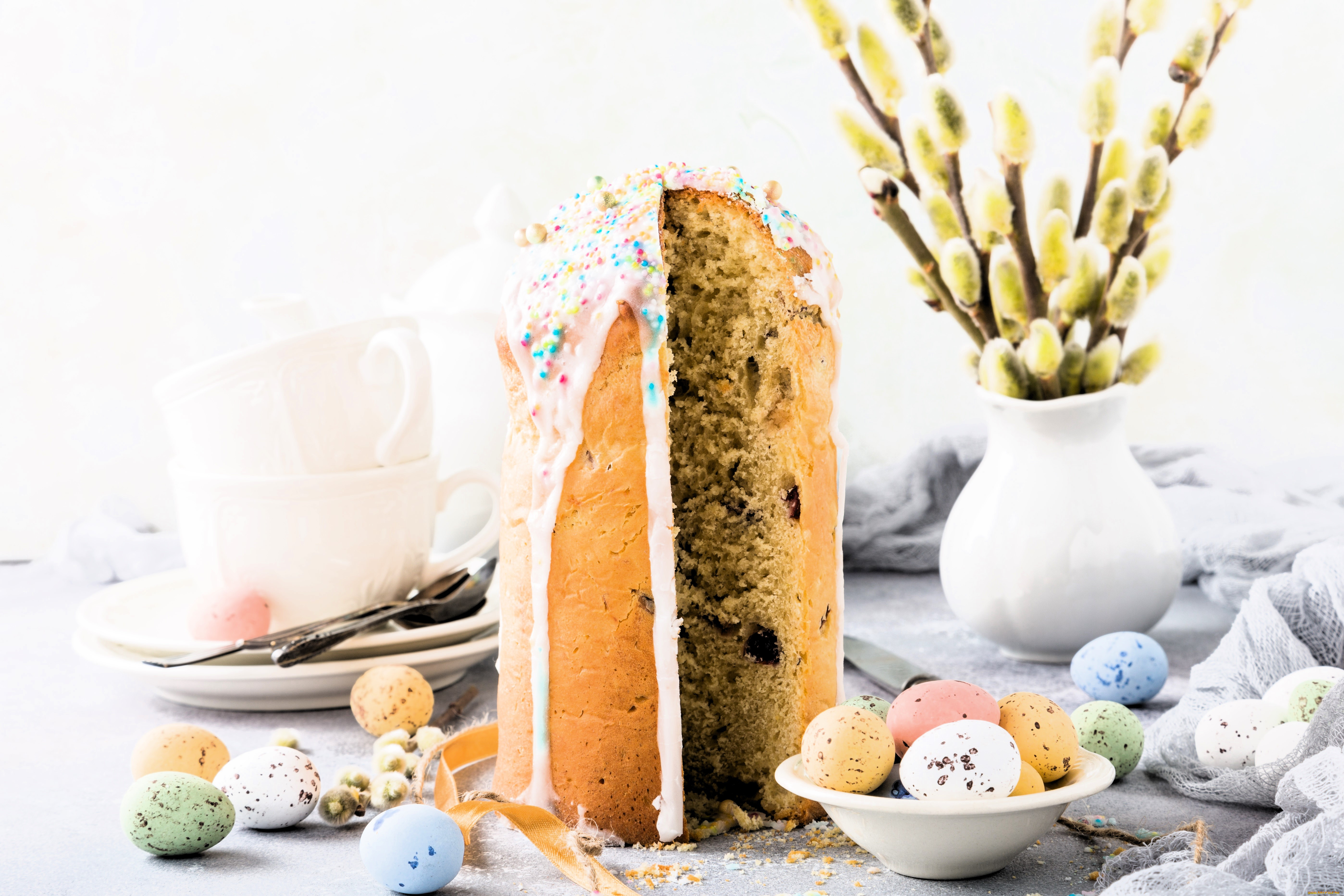 праздничные, пасха, посуда, тарелки, яйца, кулич, ветки, верба