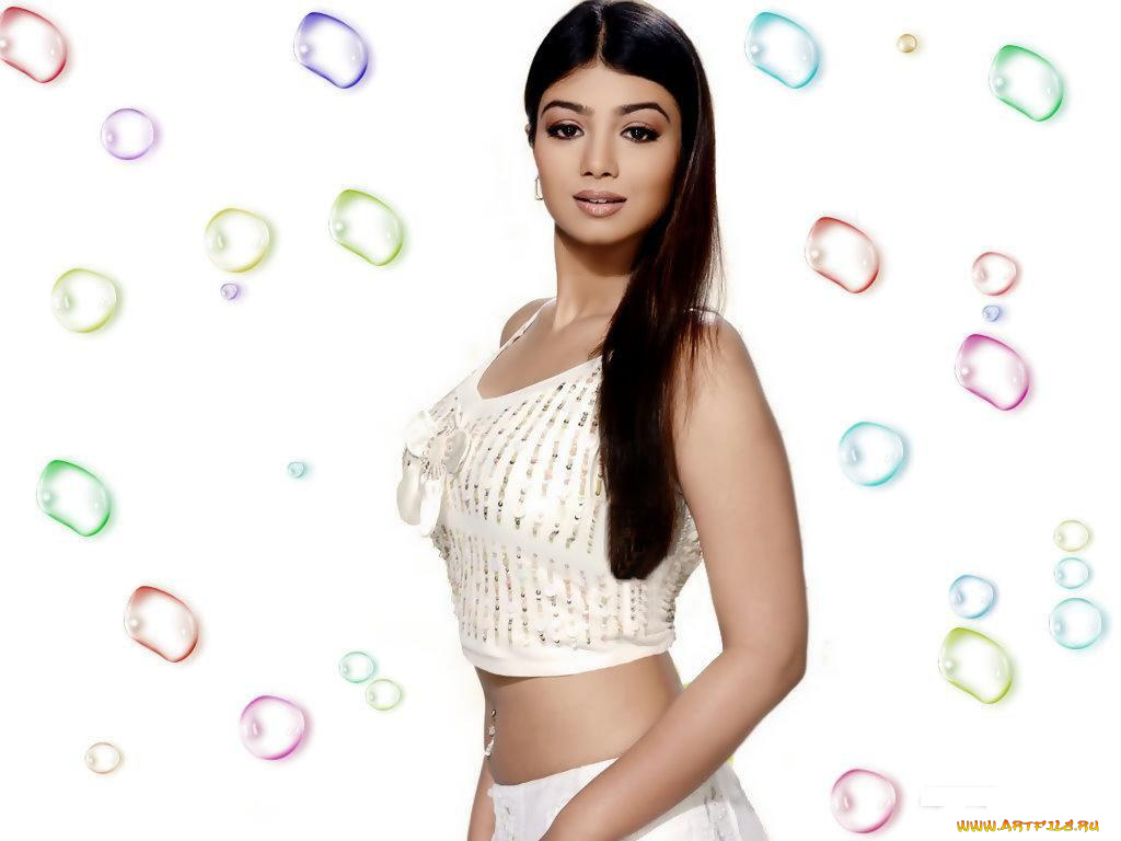 Ayesha, Takia, девушки