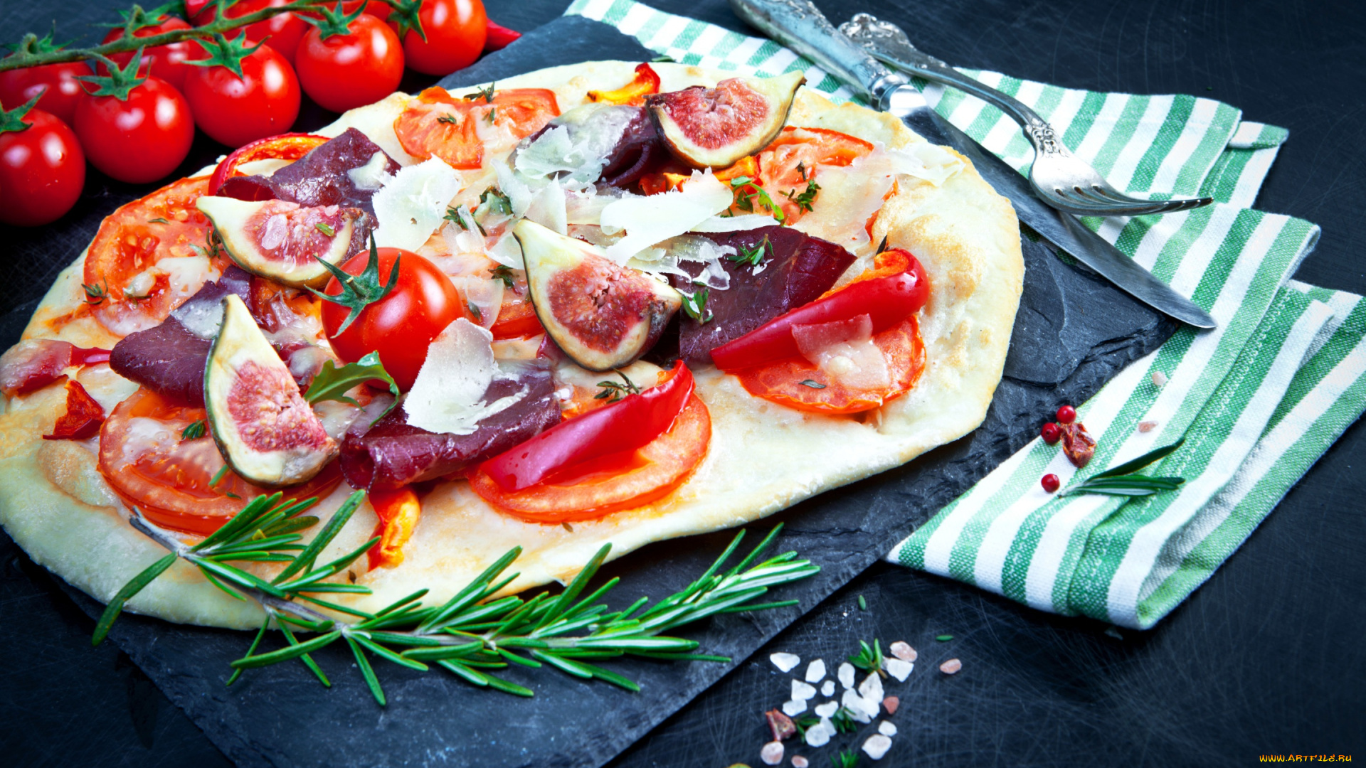 еда, пицца, ветчина, pizza, tomato, ham, spice, томаты, помидоры, специи, инжир