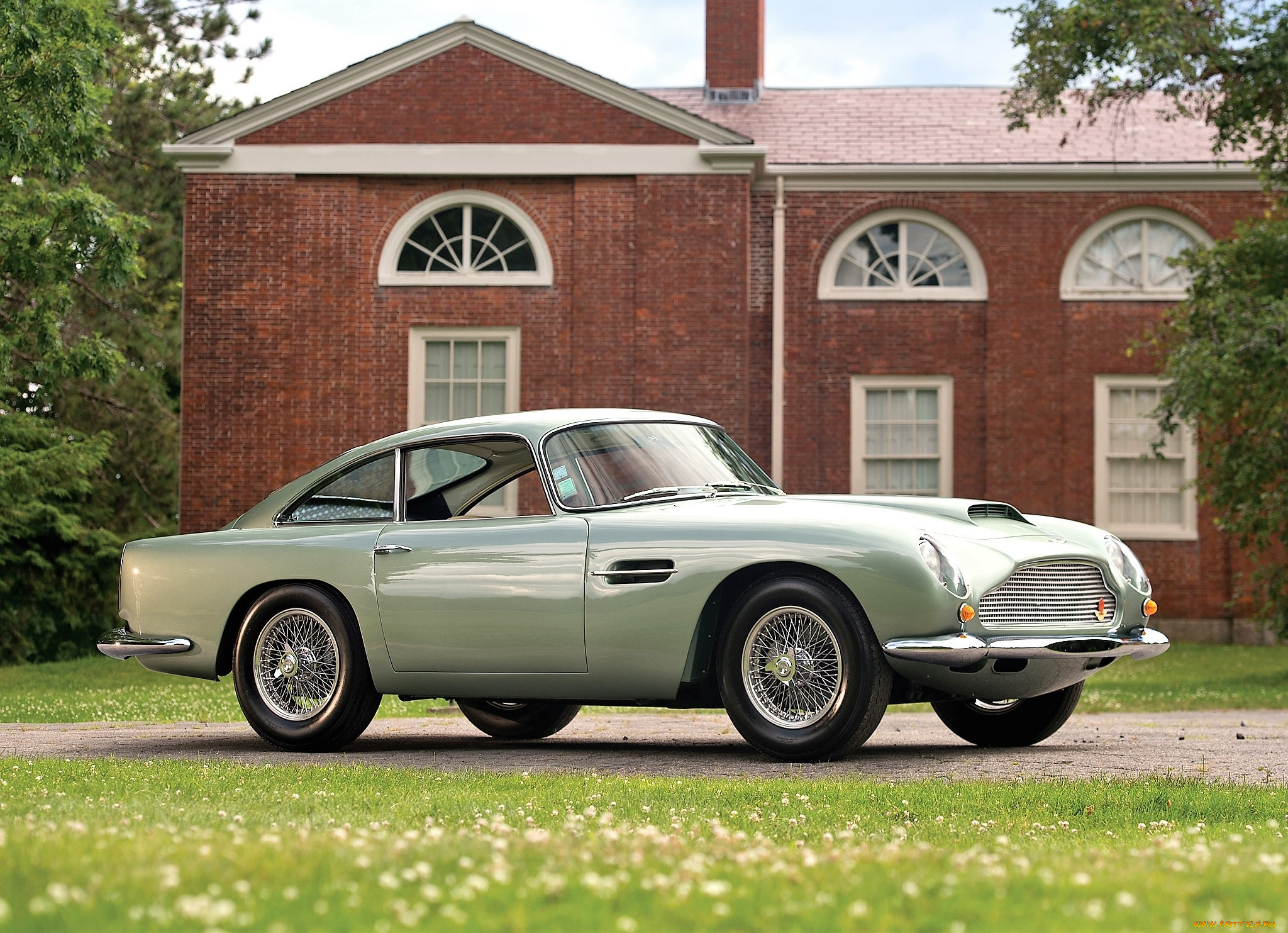 автомобили, aston, martin, светлый, особняк