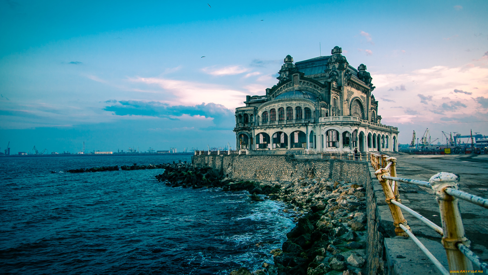 abandoned, casino, in, constanta, romania, города, здания, дома, румыния, облака, набережная, дворец