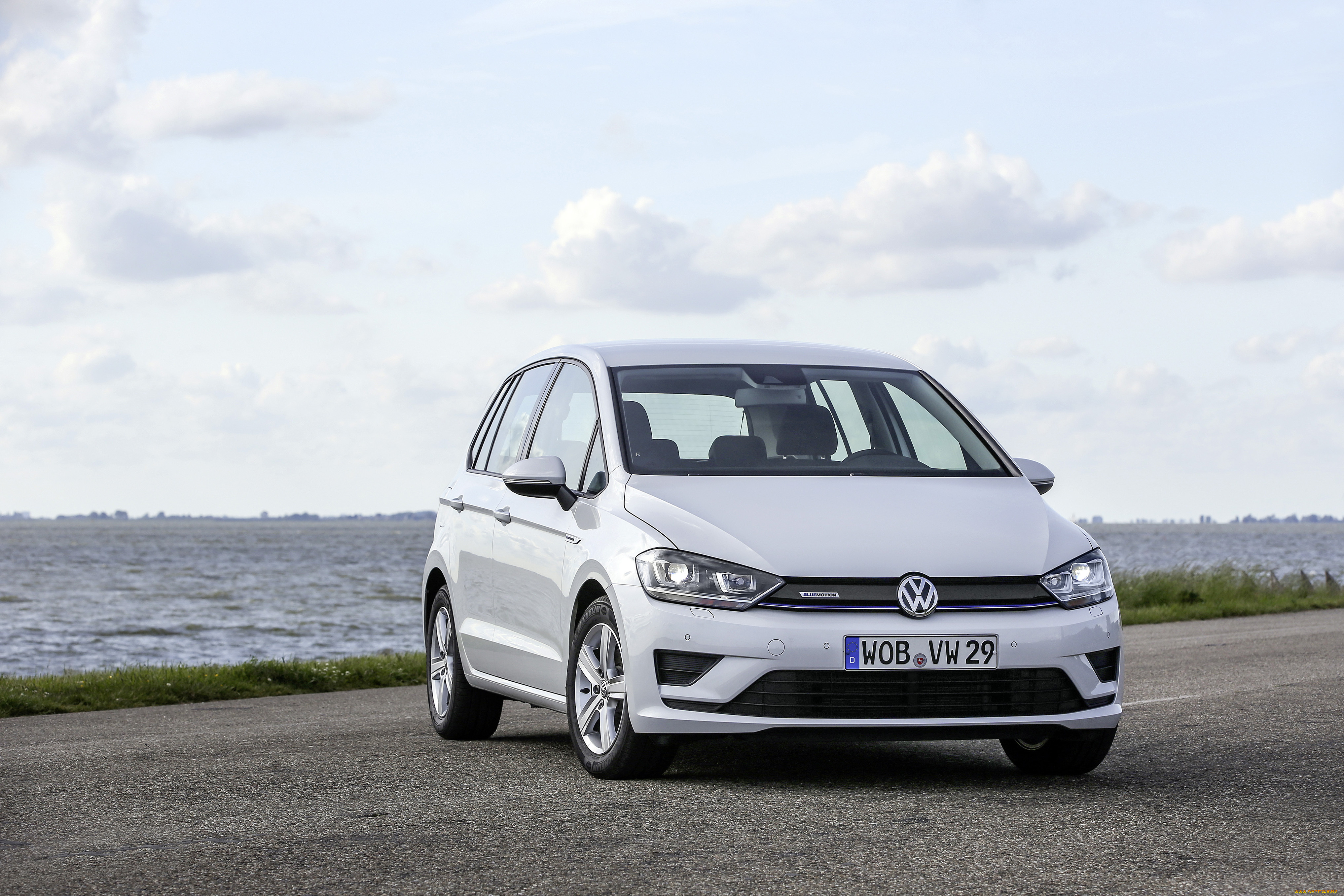 автомобили, volkswagen, светлый, 2015г, bluemotion, tsi, sportsvan, golf