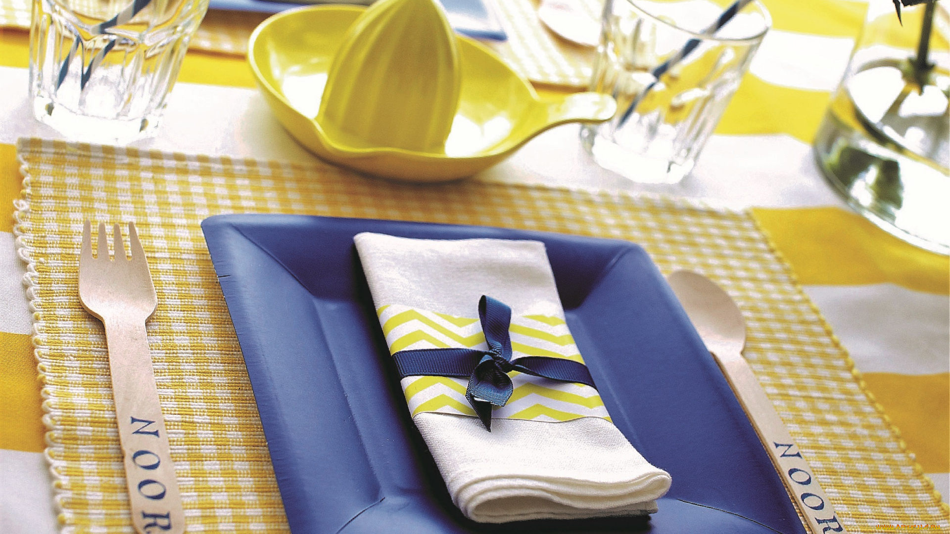 разное, посуда, , столовые, приборы, , кухонная, утварь, стаканы, полотенце, тарелка, ложка, вилка