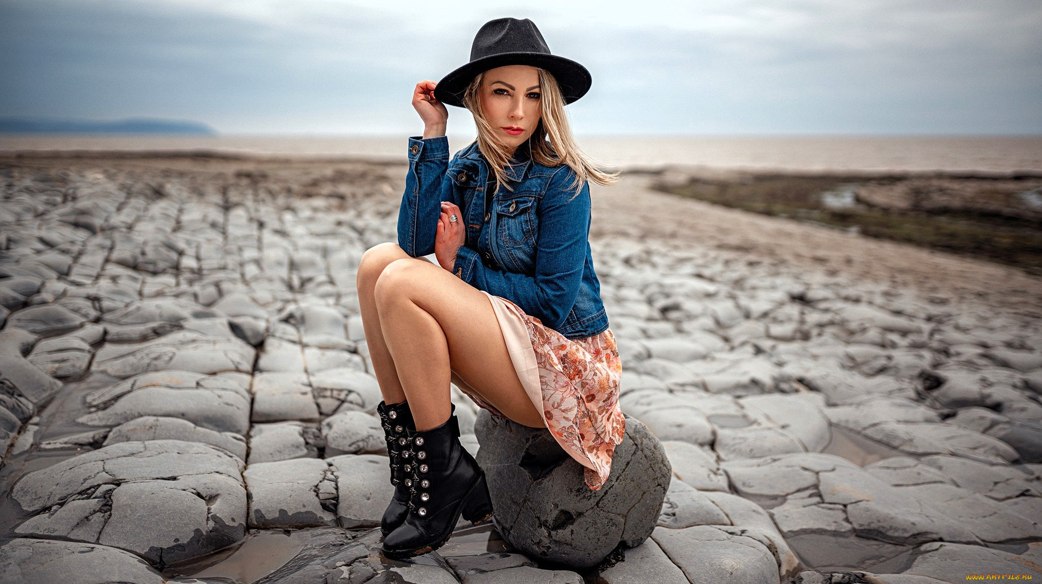 девушки, -, блондинки, , светловолосые, блондинка, шляпа, куртка, платье, ботинки, камни