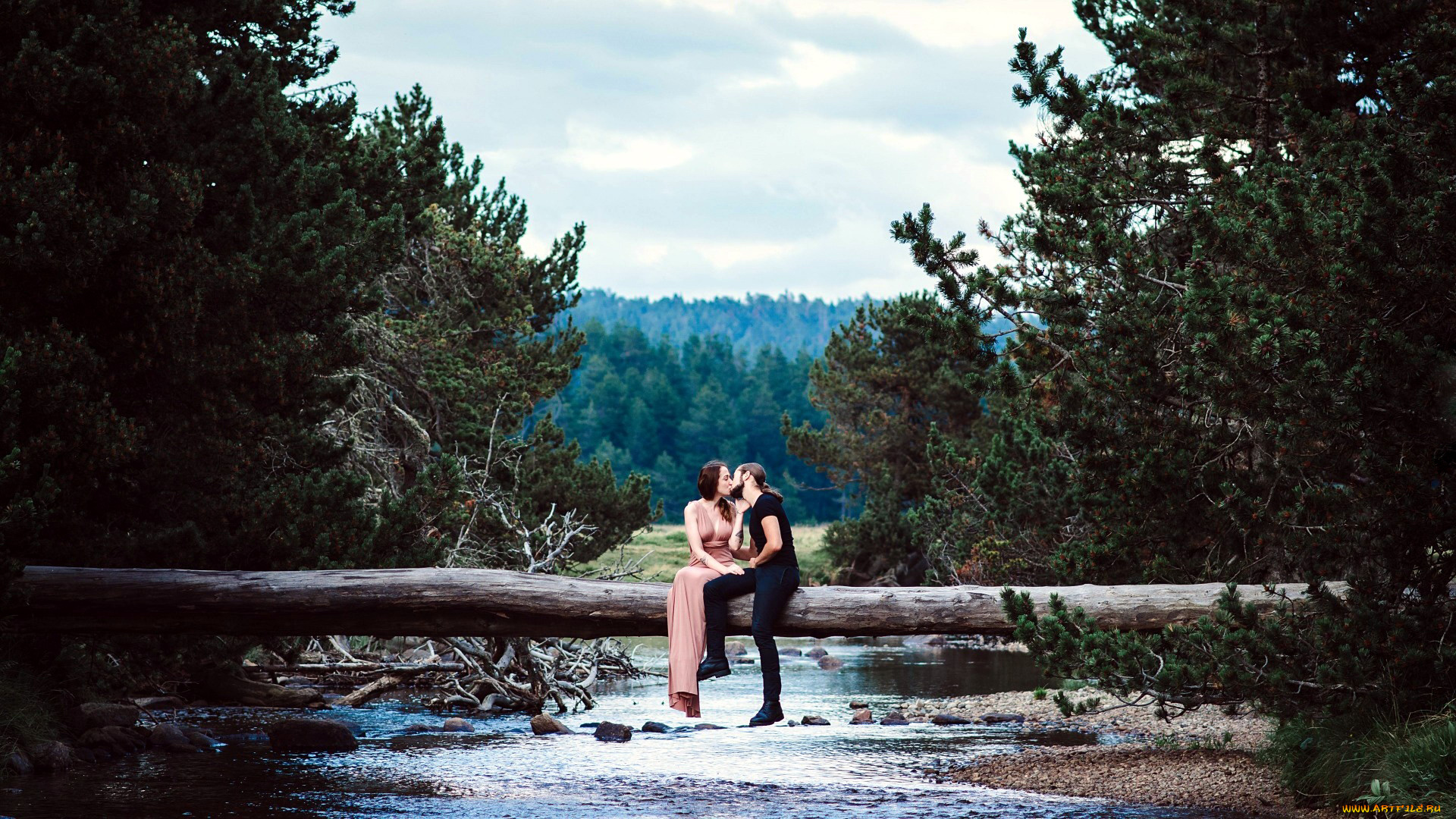 разное, мужчина, женщина, река, влюбленные, поцелуй, ствол