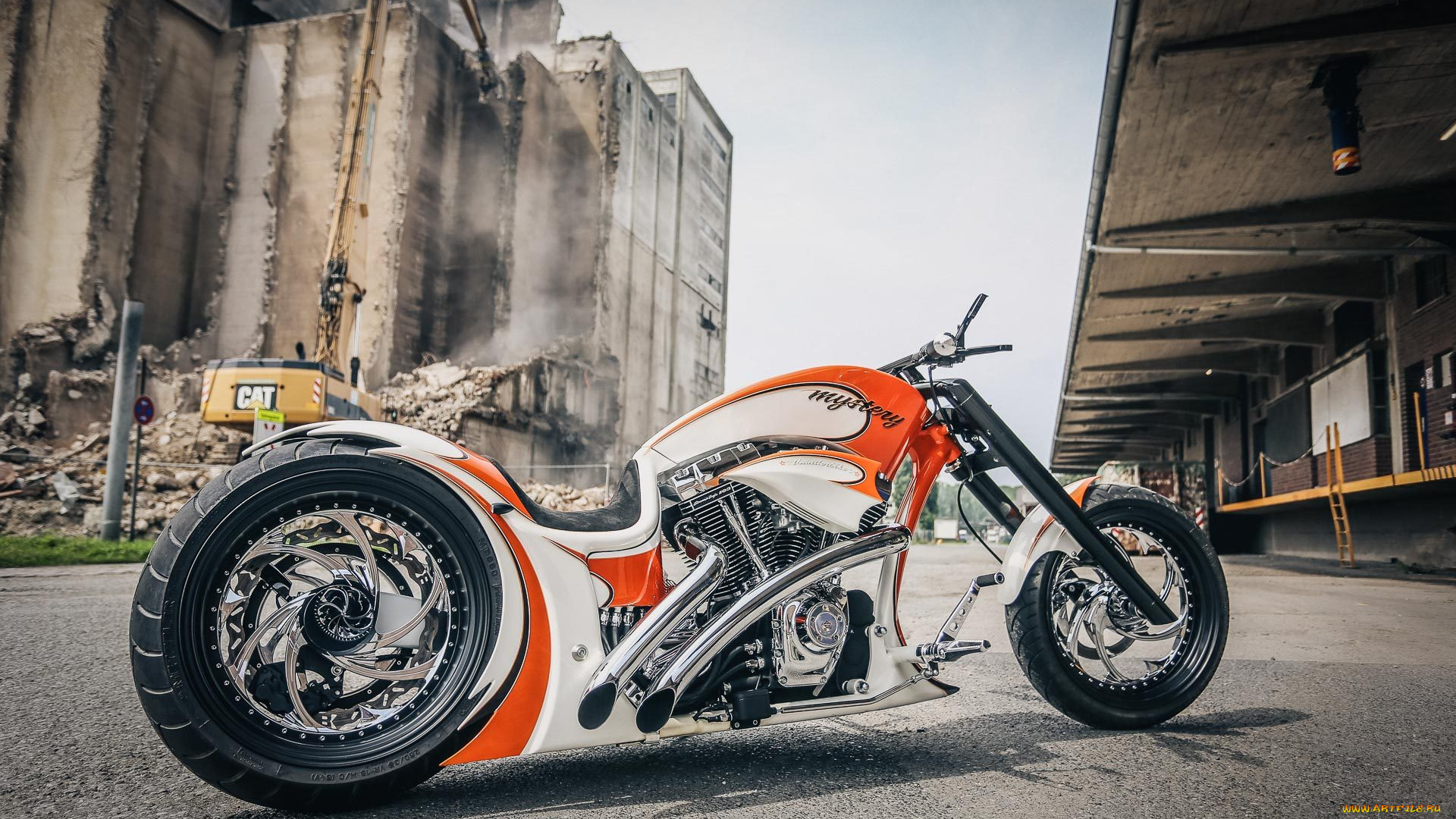 мотоциклы, customs, кастомизированный, тюнингованый, мотоцикл, крутой, байк, железный, конь, который, даёт, свободу, ветер, в, лицо, и, волосы, по, ветру