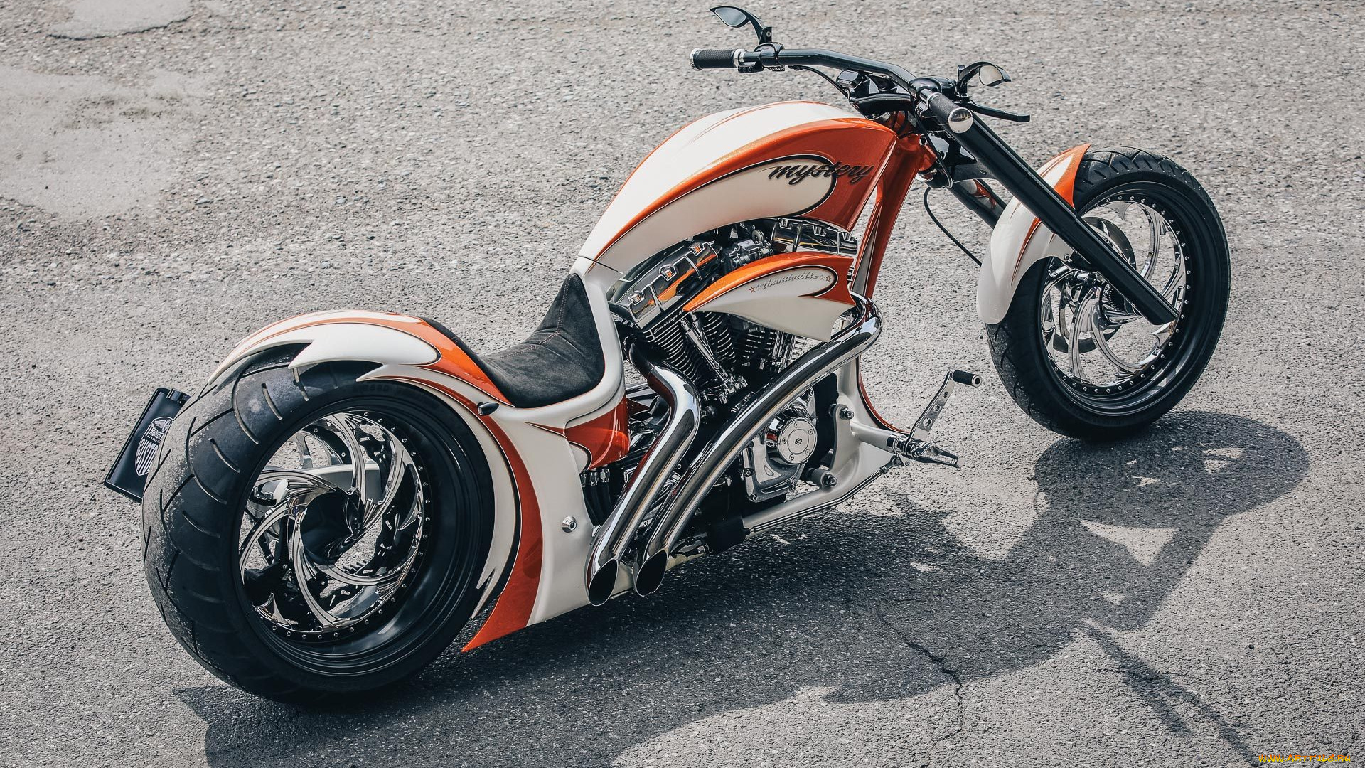 мотоциклы, customs, кастомизированный, тюнингованый, мотоцикл, крутой, байк, железный, конь, который, даёт, свободу, ветер, в, лицо, и, волосы, по, ветру