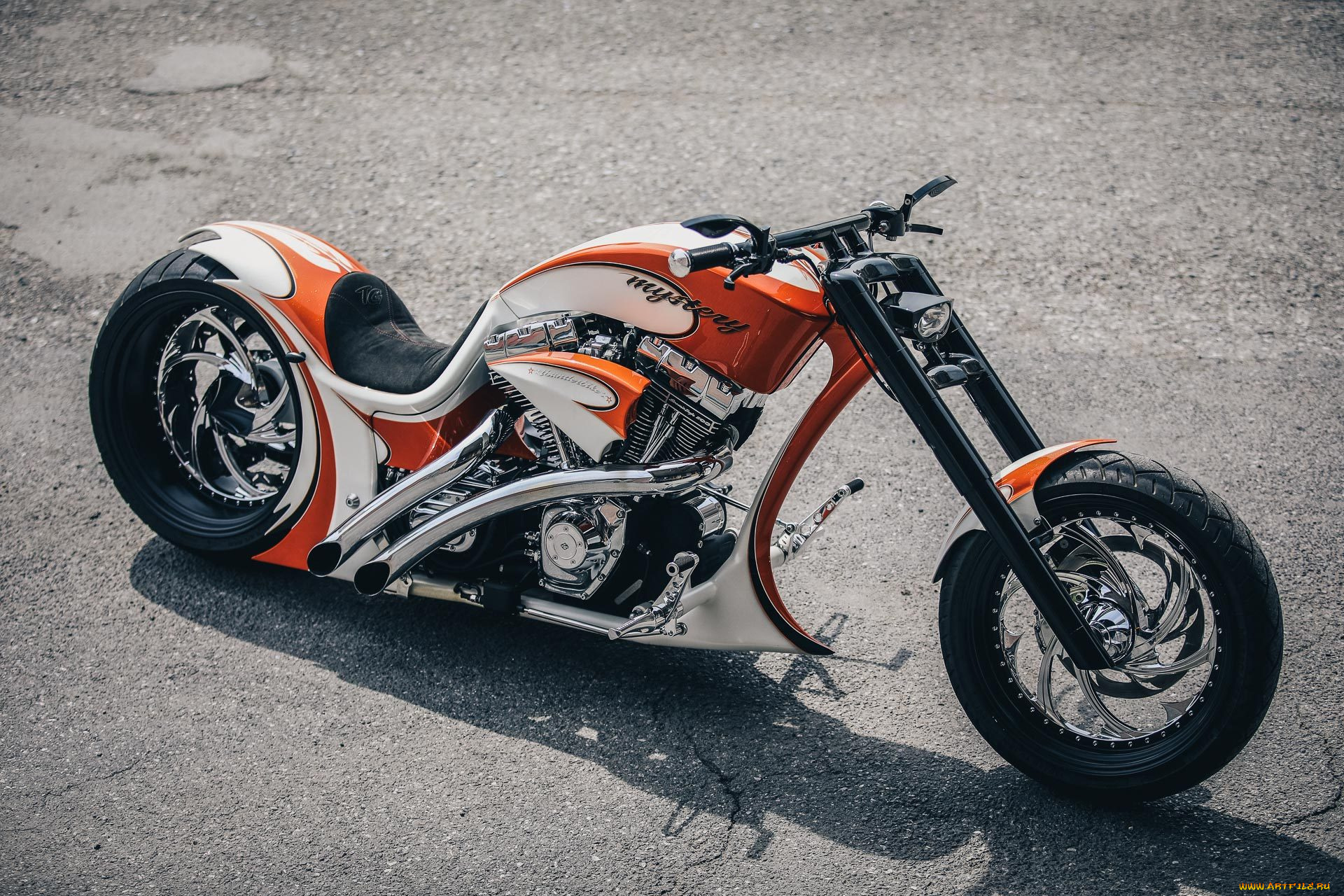 мотоциклы, customs, кастомизированный, тюнингованый, мотоцикл, крутой, байк, железный, конь, который, даёт, свободу, ветер, в, лицо, и, волосы, по, ветру