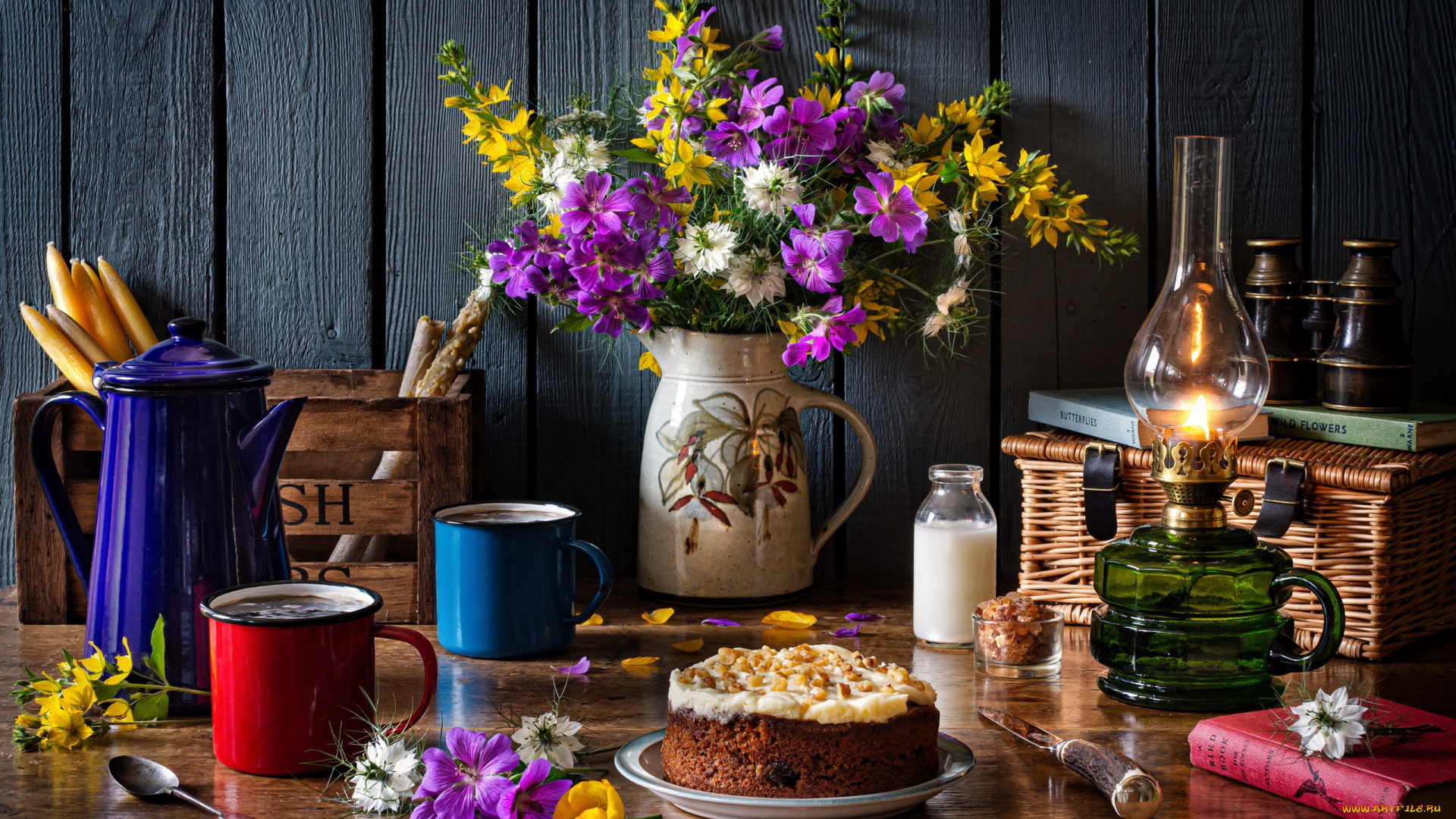 еда, натюрморт, лампа, бинокль, букет, свечи, торт, кофе