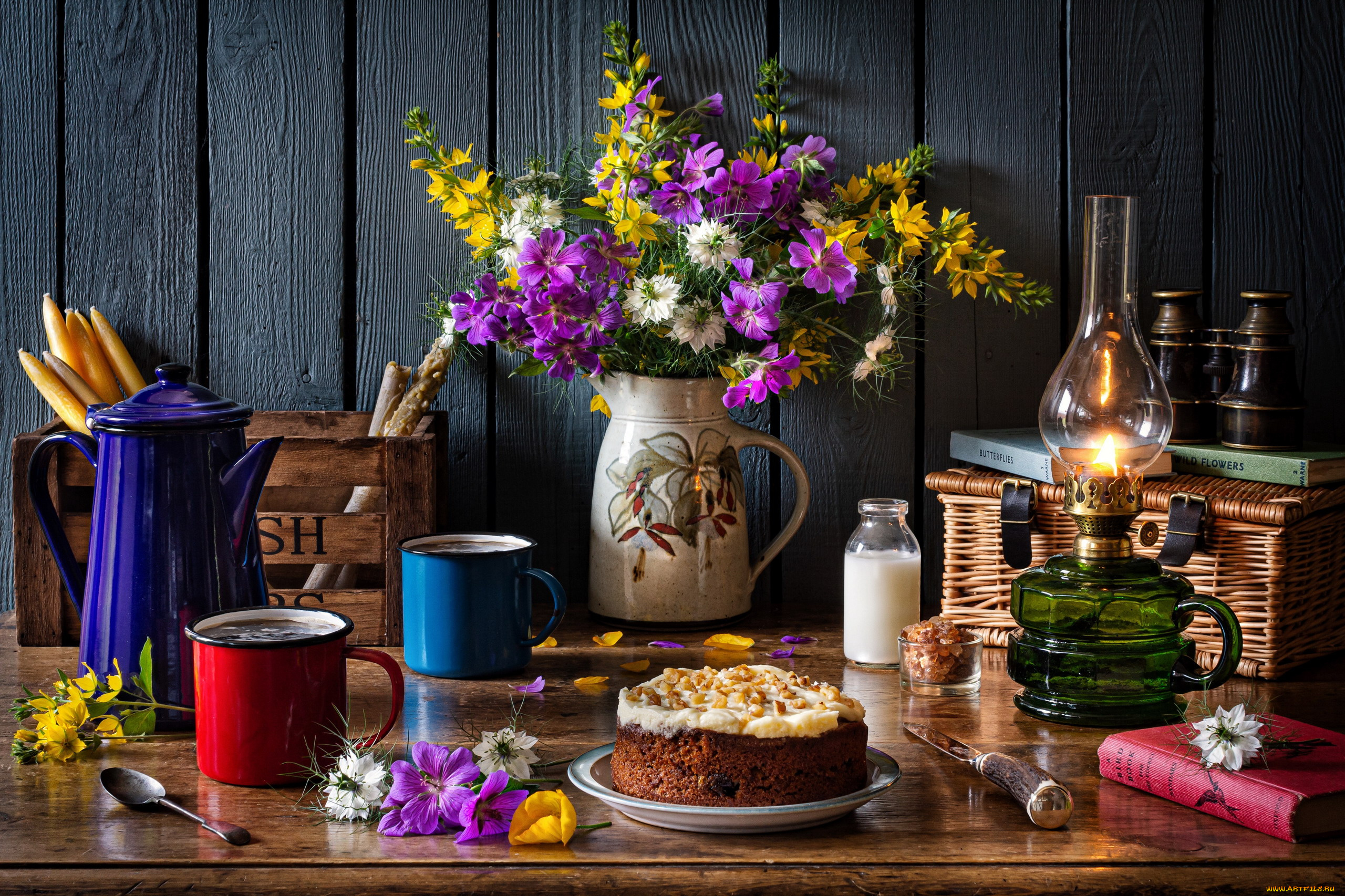 еда, натюрморт, лампа, бинокль, букет, свечи, торт, кофе