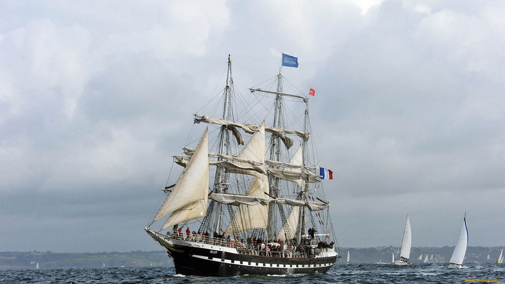 корабли, парусники, яхты, флаг, водоем, облака