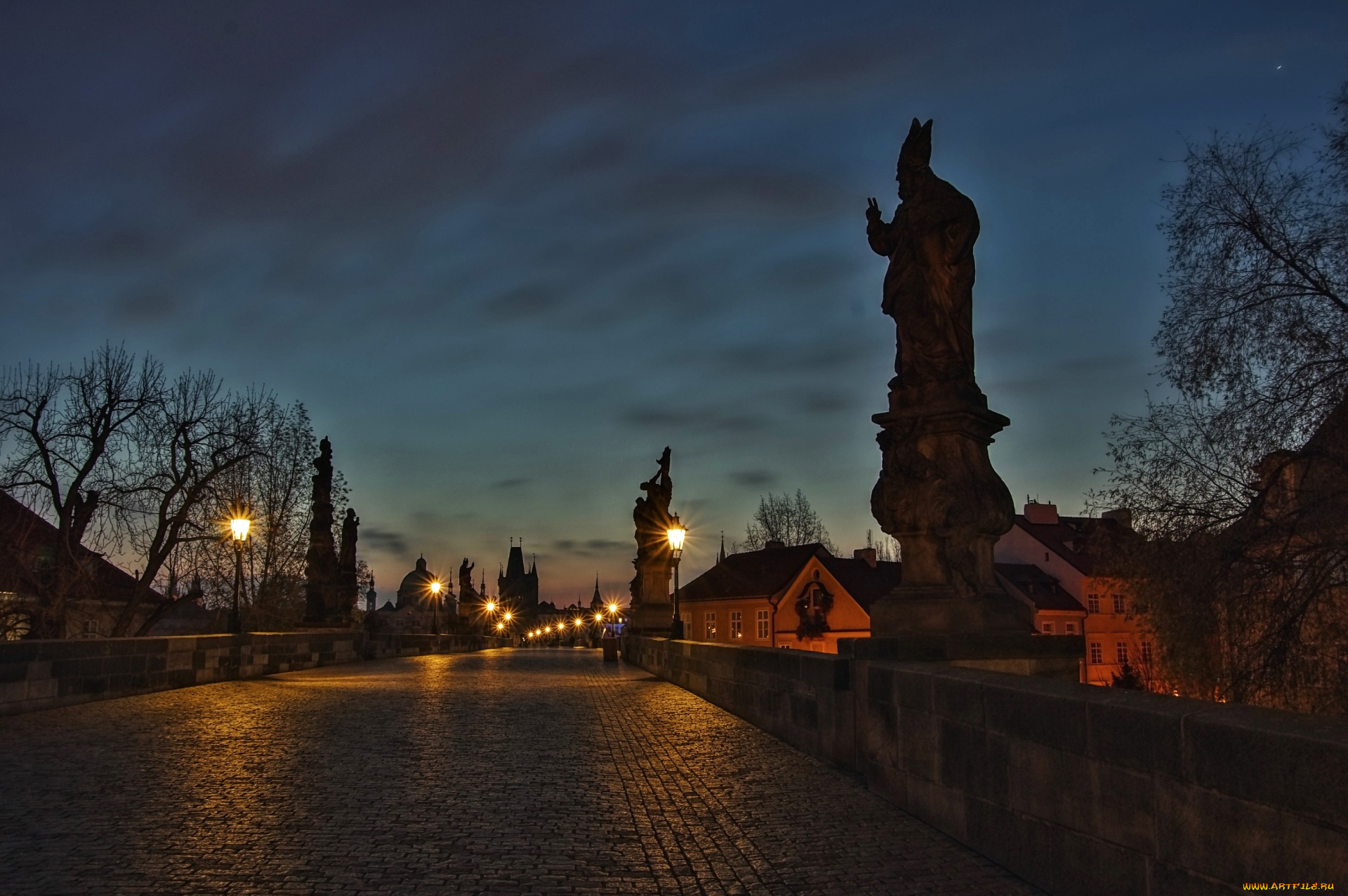 прага, города, прага, , Чехия, ночь, деревья, здания, фонари, мост, скульптуры