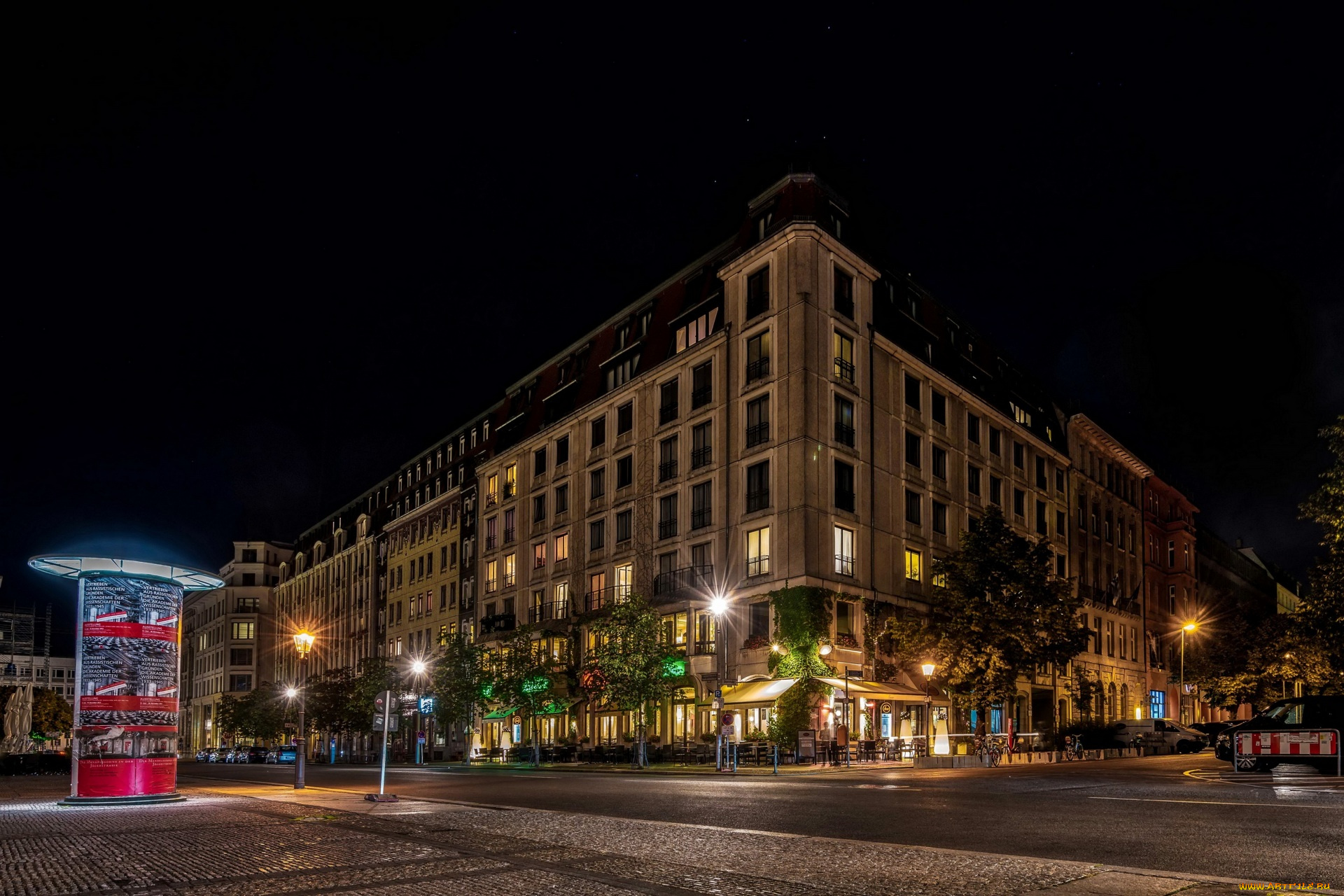 берлин, города, берлин, , германия, ночь, деревья, освещение, витрины, дорога, здание