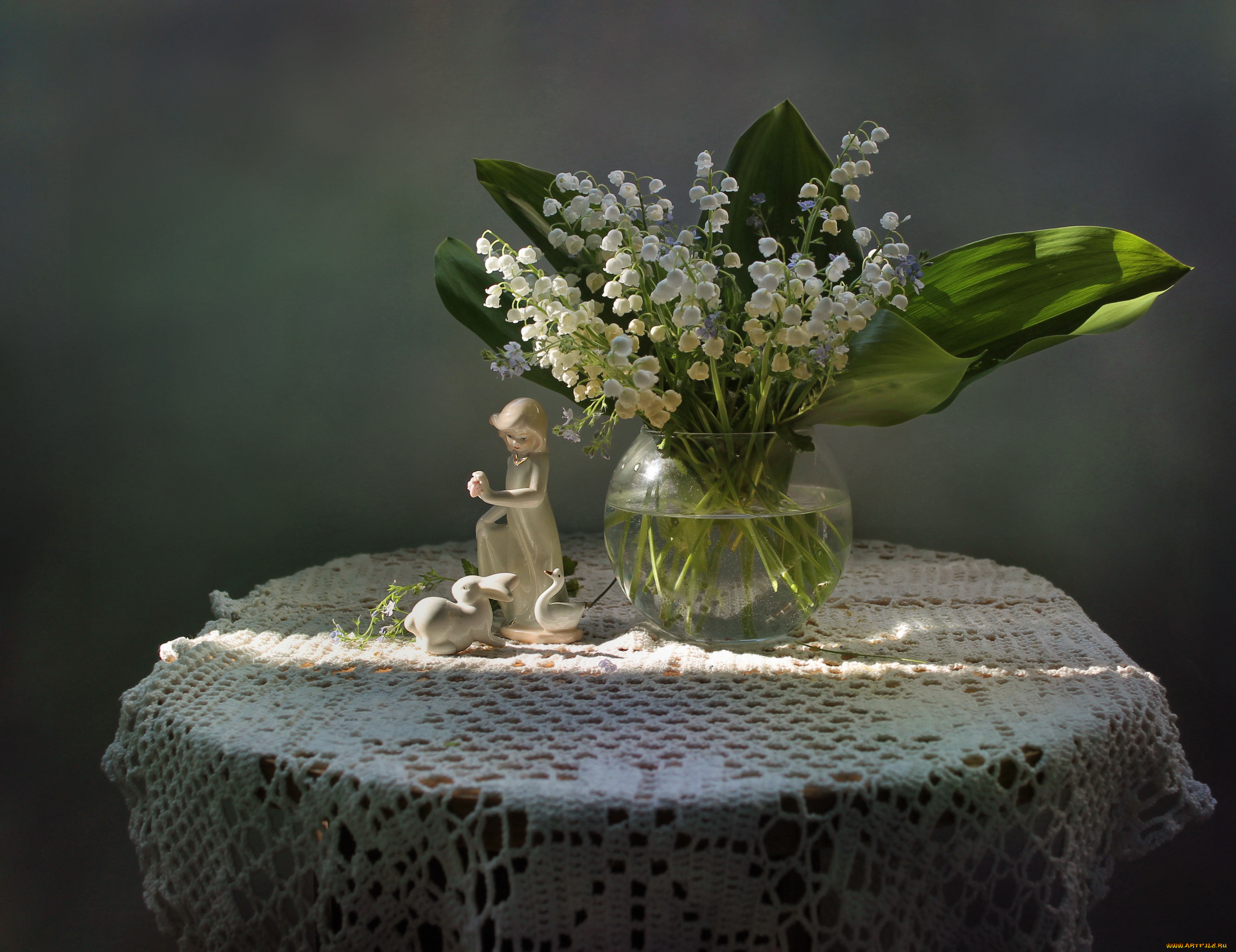 цветы, ландыши, май, зайчик, девушка, весна, фигурка, фарфор, натюрморт