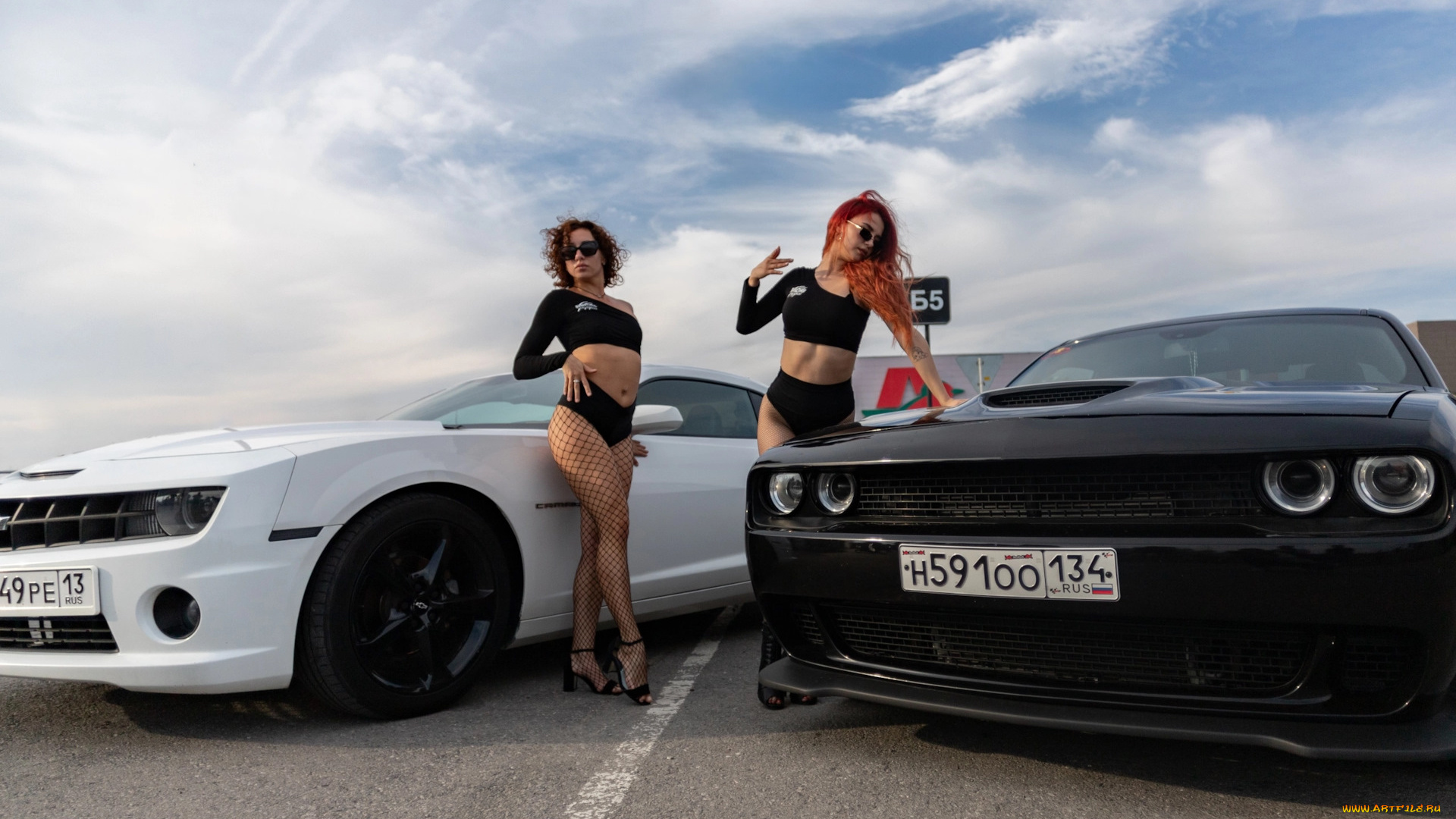 девушки, и, авто, автомобили, -авто, с, девушками, девушки, женщины, две, вместе, разные, сексуальные, модели, звёзды, позируют, разная, обувь, верхняя, стильная, одежда, нижнее, эротическое, бельё, трусы, лифчик, аксессуары, макияж, колготки, чулки, и, множество, элементов, на, фотографии
