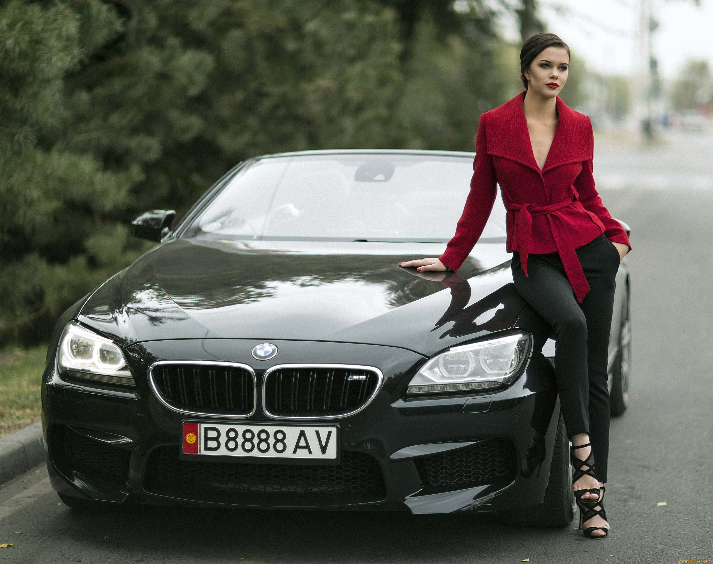 девушка, и, авто, автомобили, -авто, с, девушками, девушка, женщина, шатенка, темноволосая, сексуальная, модель, звезда, позирует, разная, обувь, верхняя, стильная, одежда, нижнее, эротическое, бельё, трусы, лифчик, колготки, чулки, аксессуары, макияж, и, множество, элементов, на, фотографии