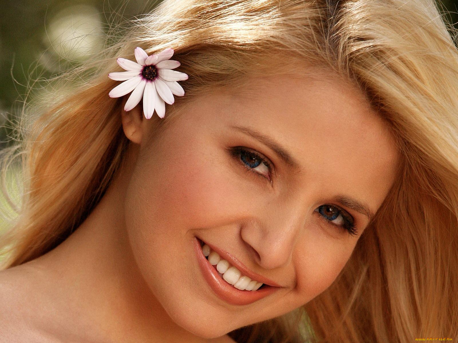 Sandy, Summers, девушки