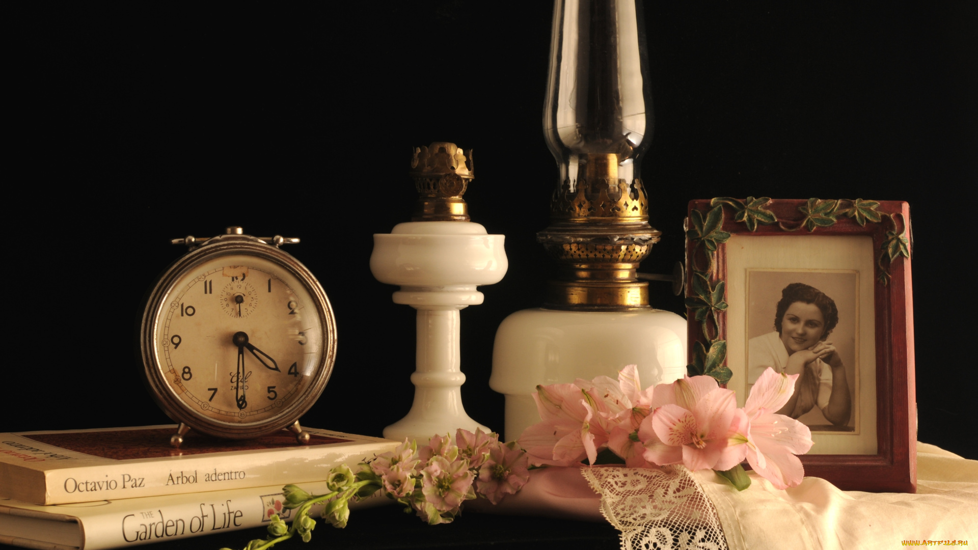 разное, Часы, часовые, механизмы, альстромерия, часы, книги, лампа, портрет, натюрморт