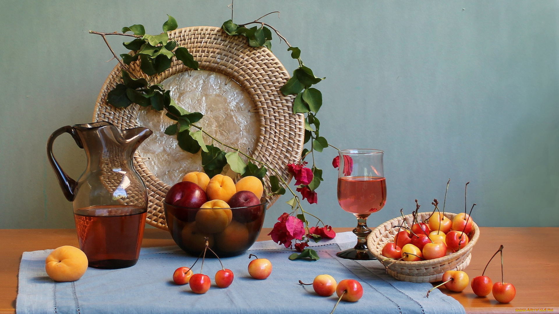 еда, натюрморт, бокал, абрикосы, черешня