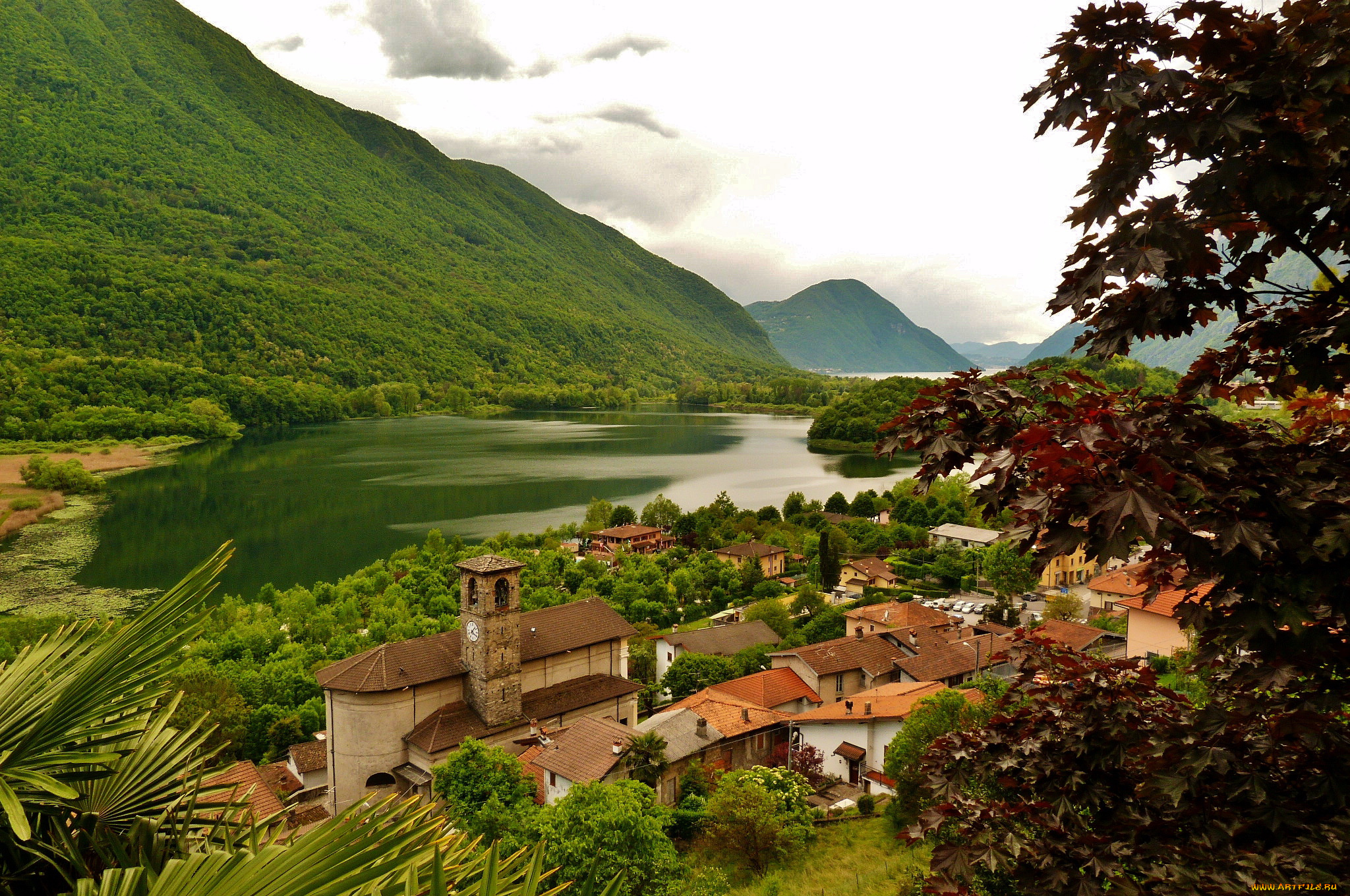 италия, ломбардия, карлаццо, города, пейзажи, горы, дома, река
