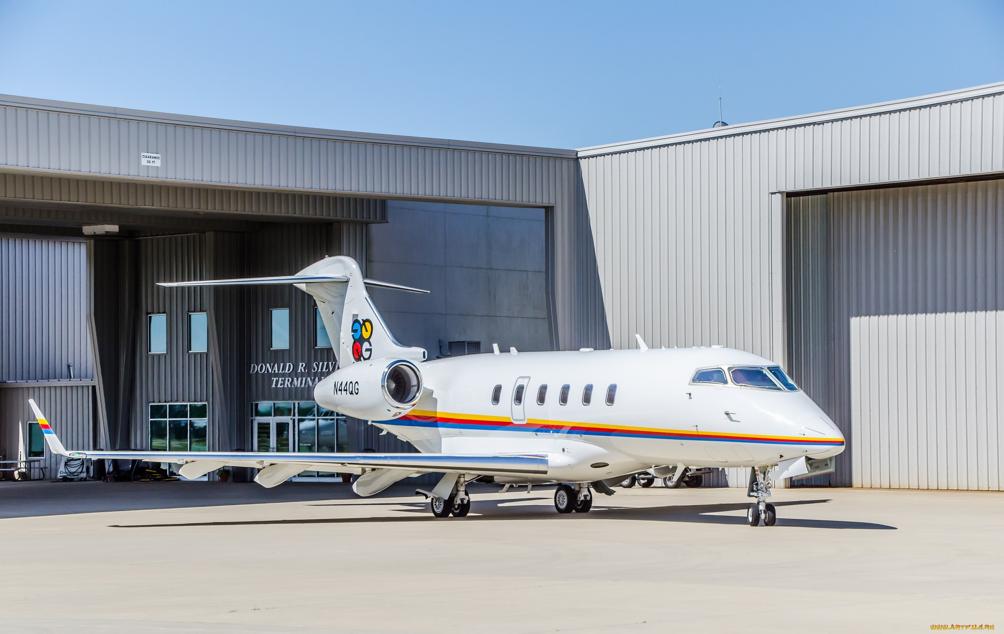 bombardier, авиация, пассажирские, самолёты, самолет, стоянка