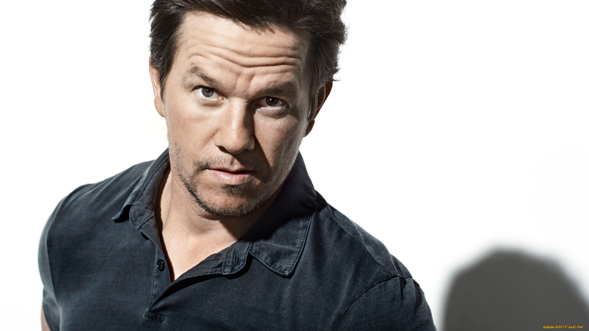 мужчины, mark, wahlberg, марк, уолберг, mark, wahlberg, актер, взгляд, рубашка, patrik, giardino, журнал, mens, health