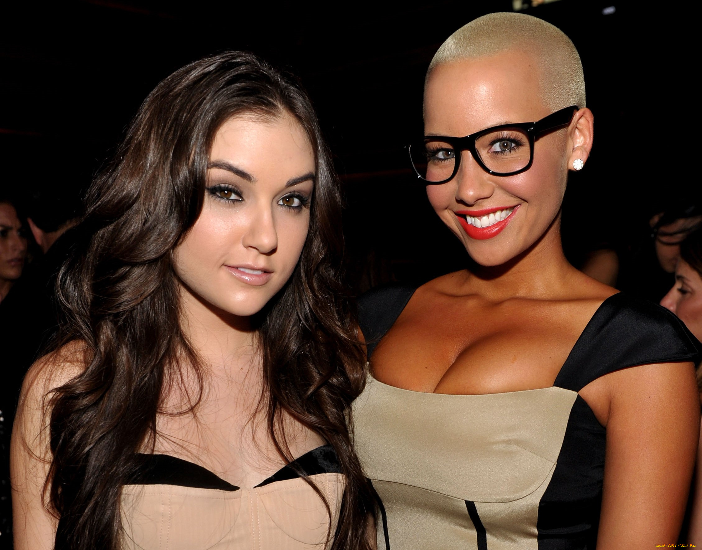 девушки, sasha, grey, , marina, ann, hantzis, очки, блондинка, платье, подруга, брюнетка, улыбка