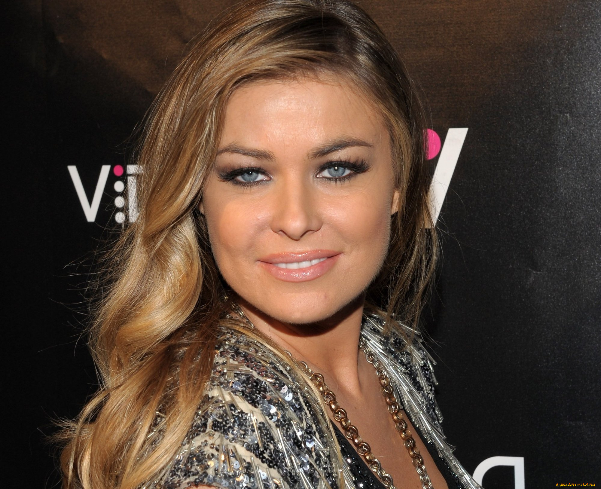 девушки, carmen, electra, цепь, улыбка, блондинка, лицо