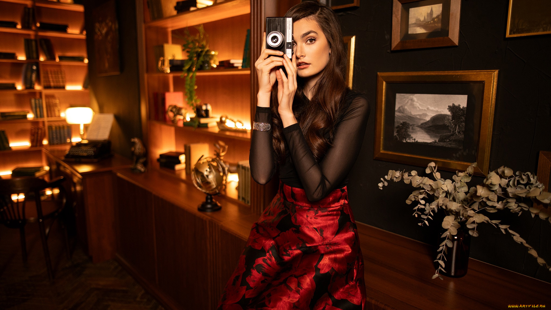 девушка, -, girl, девушки, -, брюнетки, , шатенки, девушка, женщина, брюнетка, темноволосая, сексуальная, модель, звезда, позирует, разная, обувь, верхняя, стильная, одежда, нижнее, эротическое, бельё, трусы, лифчик, колготки, чулки, аксессуары, макияж, и, множество, элементов, на, фотографии