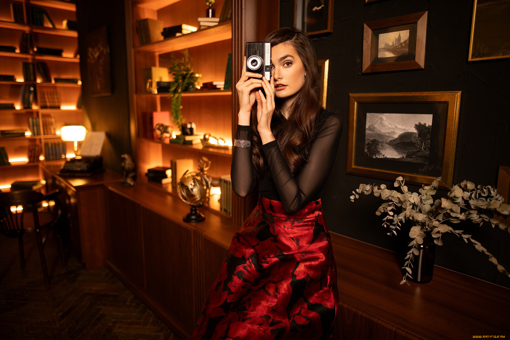 девушка, -, girl, девушки, -, брюнетки, , шатенки, девушка, женщина, брюнетка, темноволосая, сексуальная, модель, звезда, позирует, разная, обувь, верхняя, стильная, одежда, нижнее, эротическое, бельё, трусы, лифчик, колготки, чулки, аксессуары, макияж, и, множество, элементов, на, фотографии