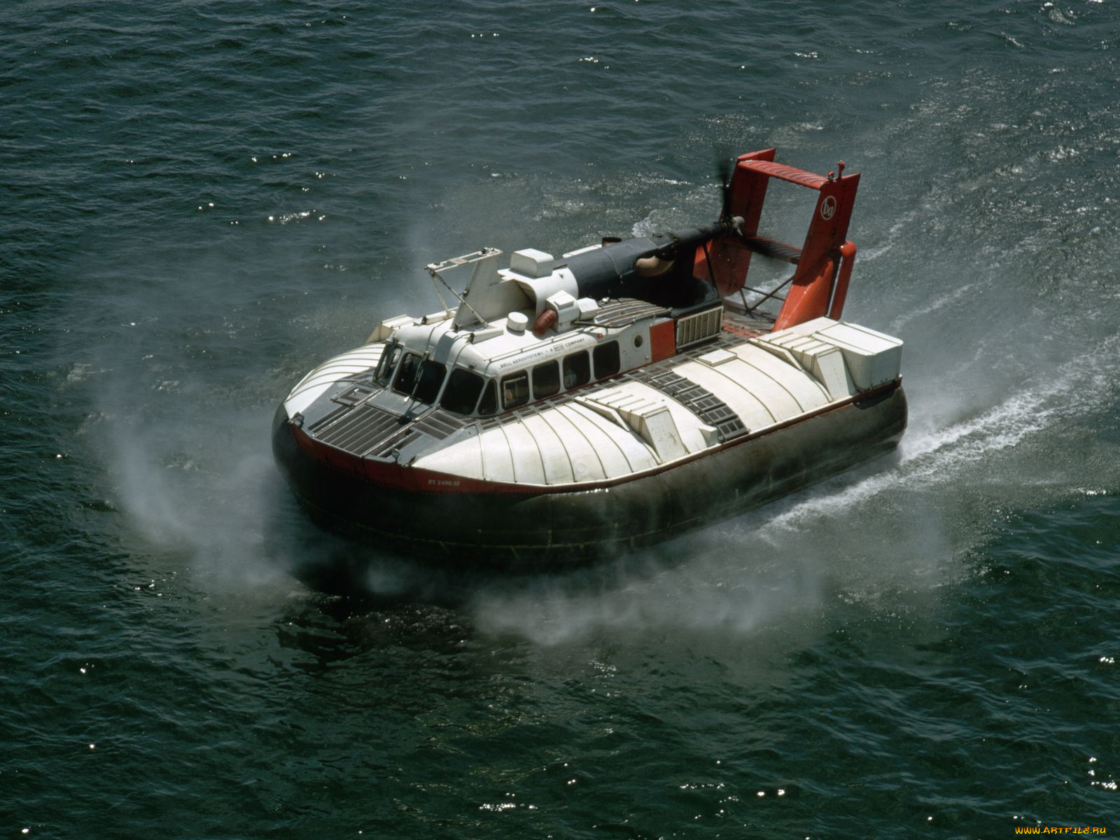 корабли, катера