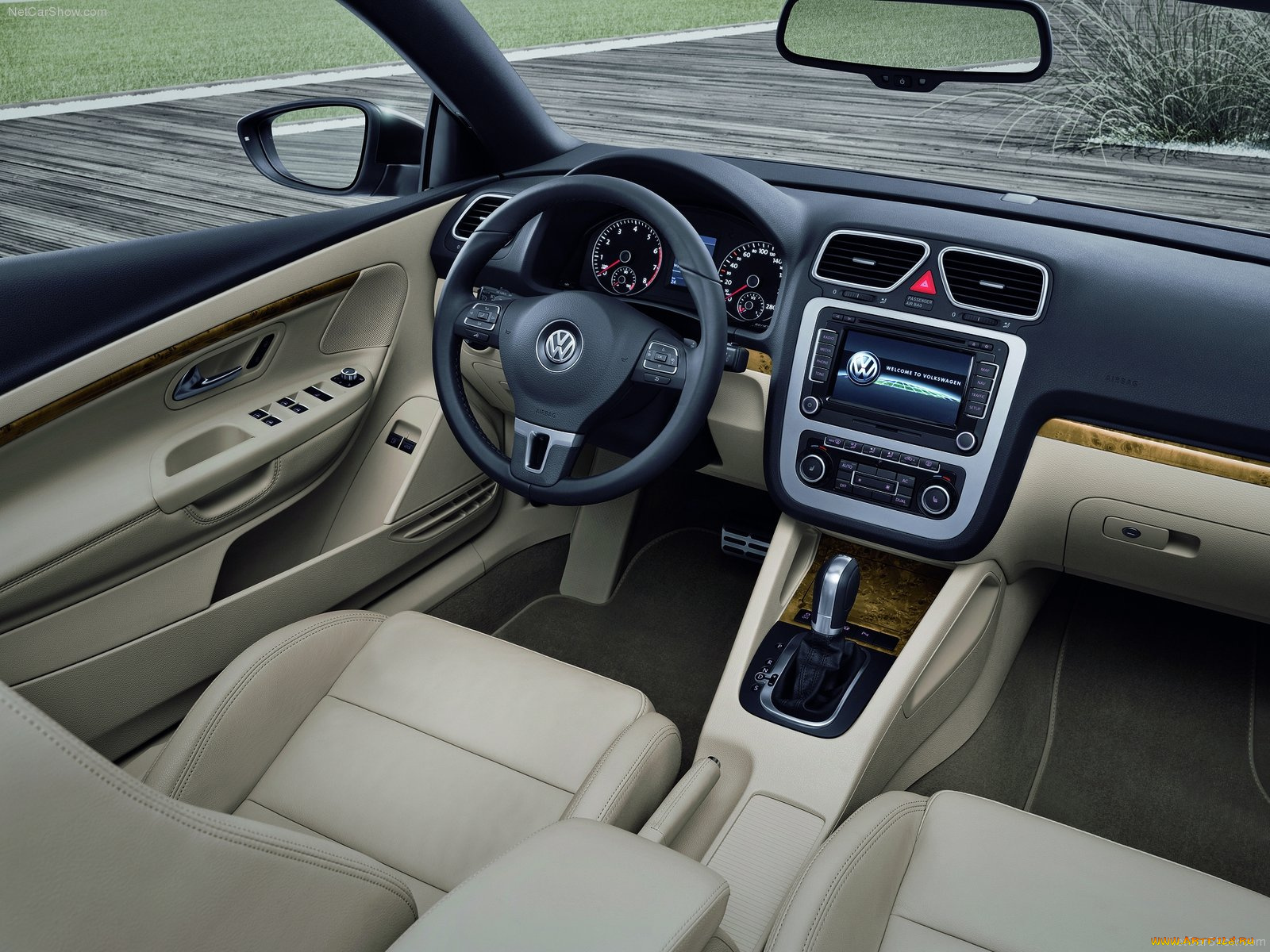 автомобили, интерьеры