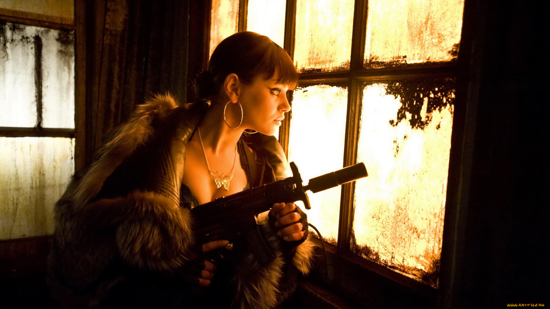 кино, фильмы, max, payne, mila, kunis, девушка, мех, оружие, окно