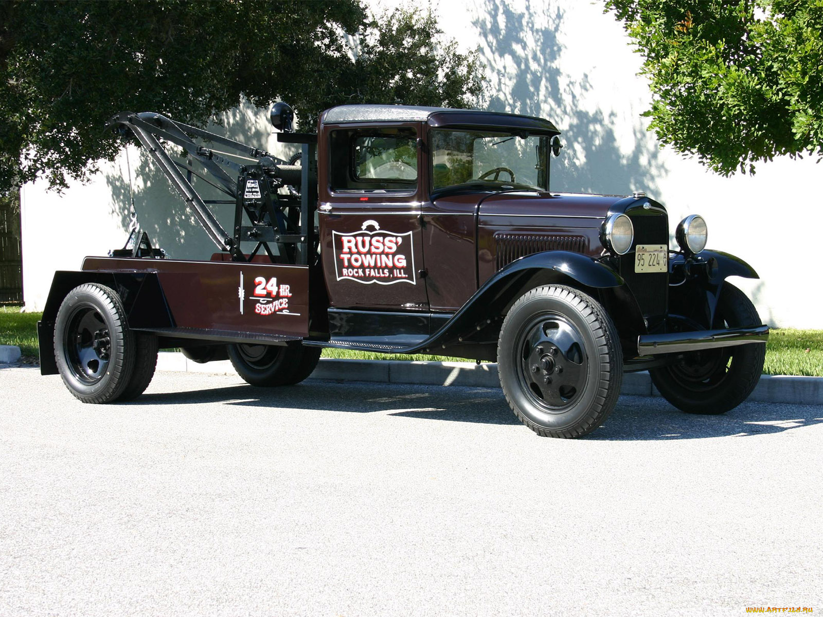 автомобили, грузовики