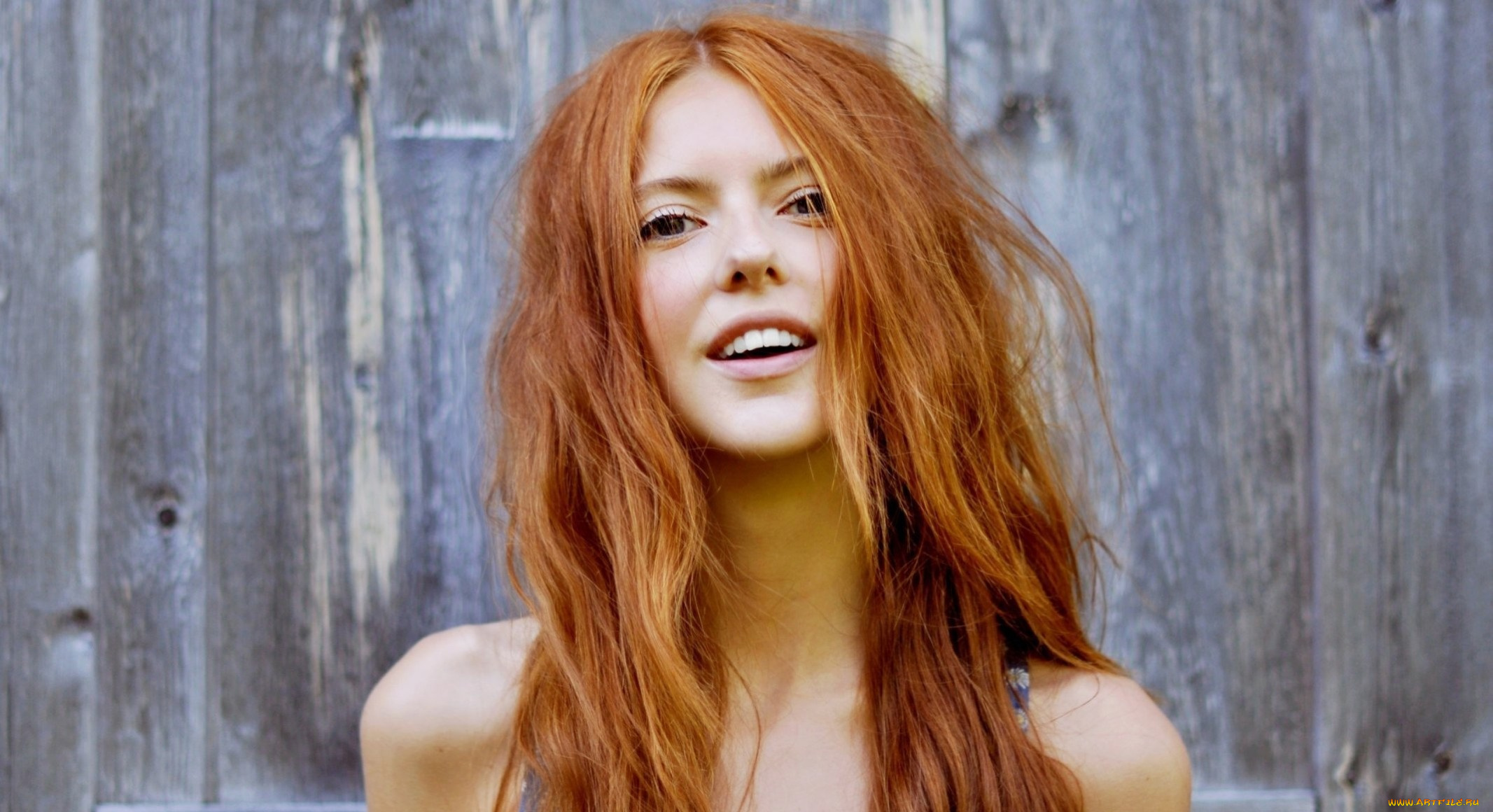 девушки, ebba, zingmark, рыжая, улыбка, лицо, стена