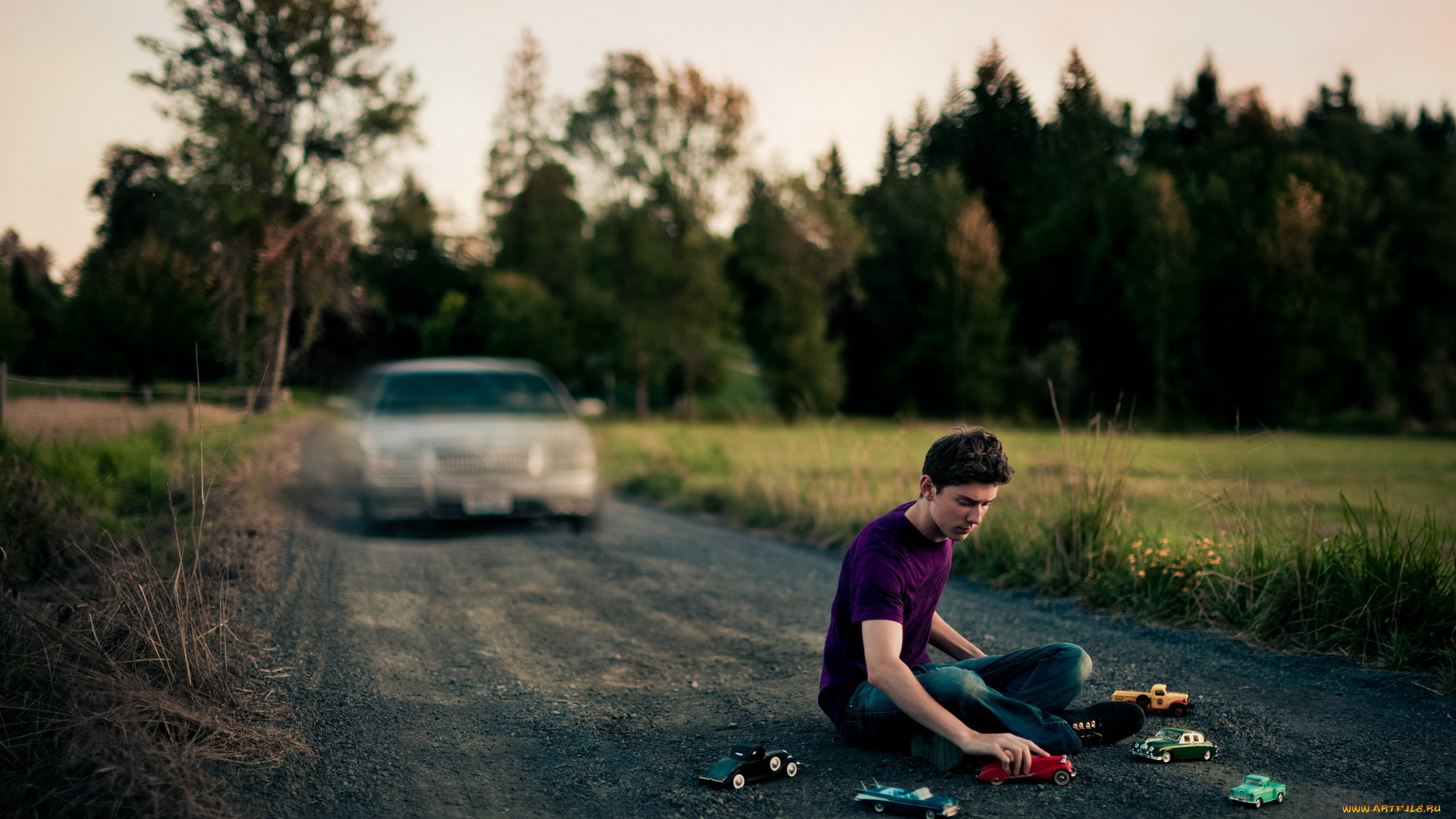 юмор, и, приколы, парень, машинки, игрушки, дорога