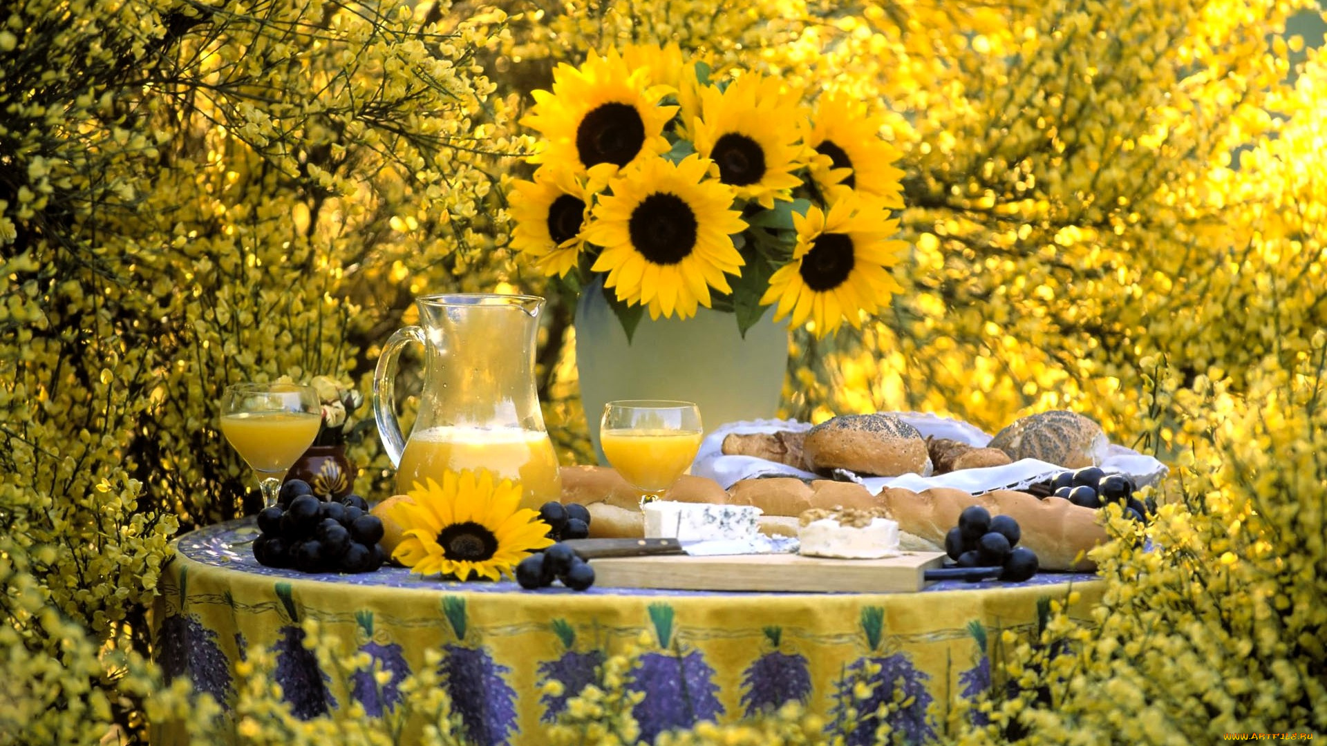 еда, натюрморт, подсолнухи, стол, цветение, сад, сок, виноград, хлеб