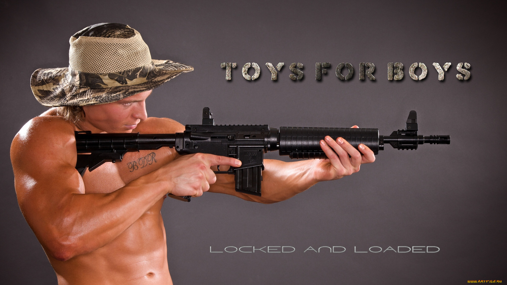 mike, riley, мужчины, торс, тело, атлет, хоккеист, mike, riley, мышцы, оружие, автомат, спортсмен