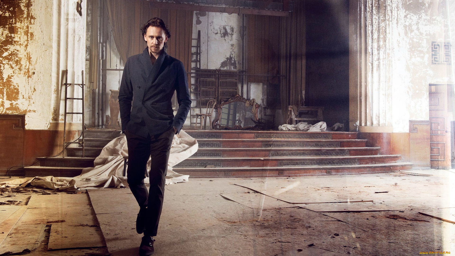 мужчины, tom, hiddleston, tom, hiddleston, декорация, ступени, ткань, мужчина, костюм