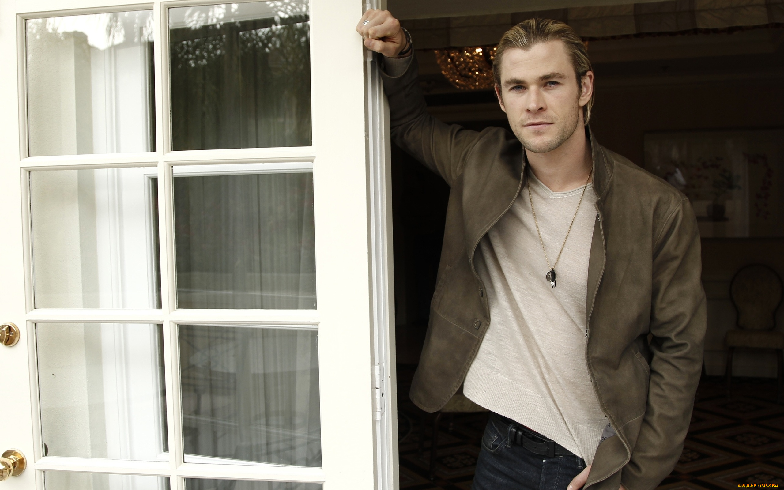 мужчины, chris, hemsworth, actor, актер, мужчина, двери, chris, hemsworth, крис, хемсворт