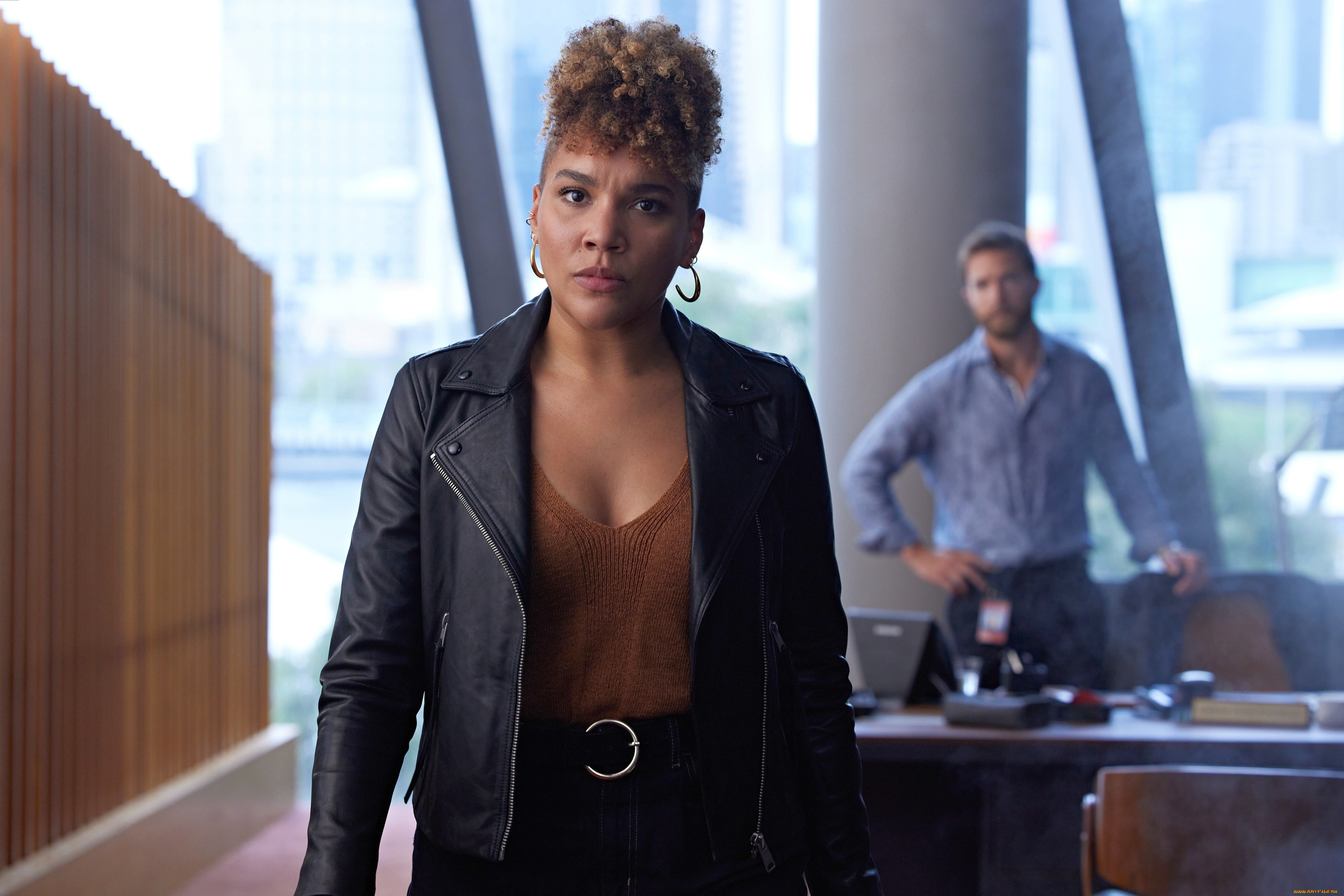 blacklight, ||, 2022, кино, фильмы, blacklight, боевик, author, oreskis, emmy, raven, lampman, триллер, кадры, из, фильма, новинки, кино, игра, теней, mira, jones