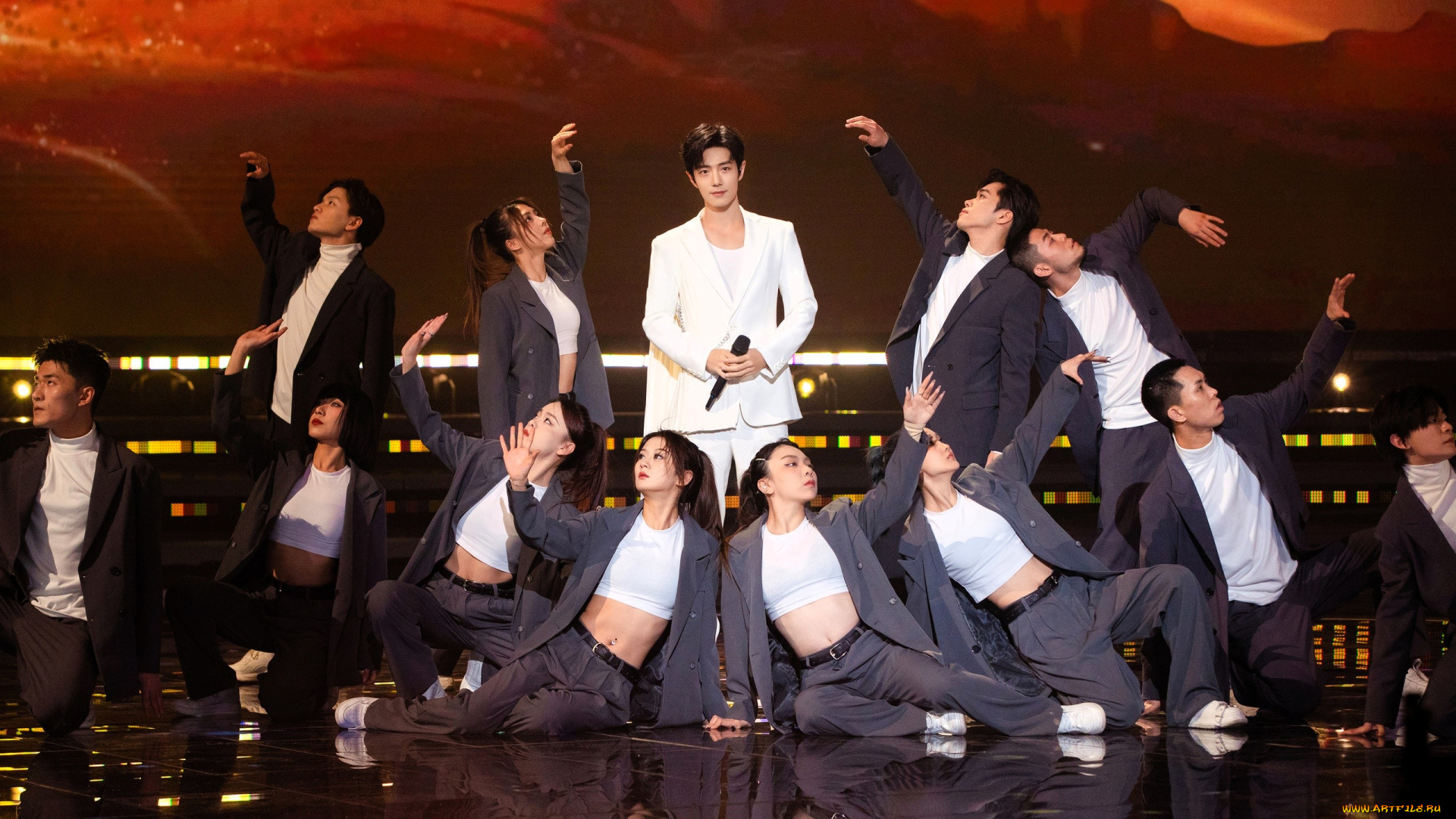 разное, знаменитости, сяо, чжань, костюм, микрофон, подтанцовка