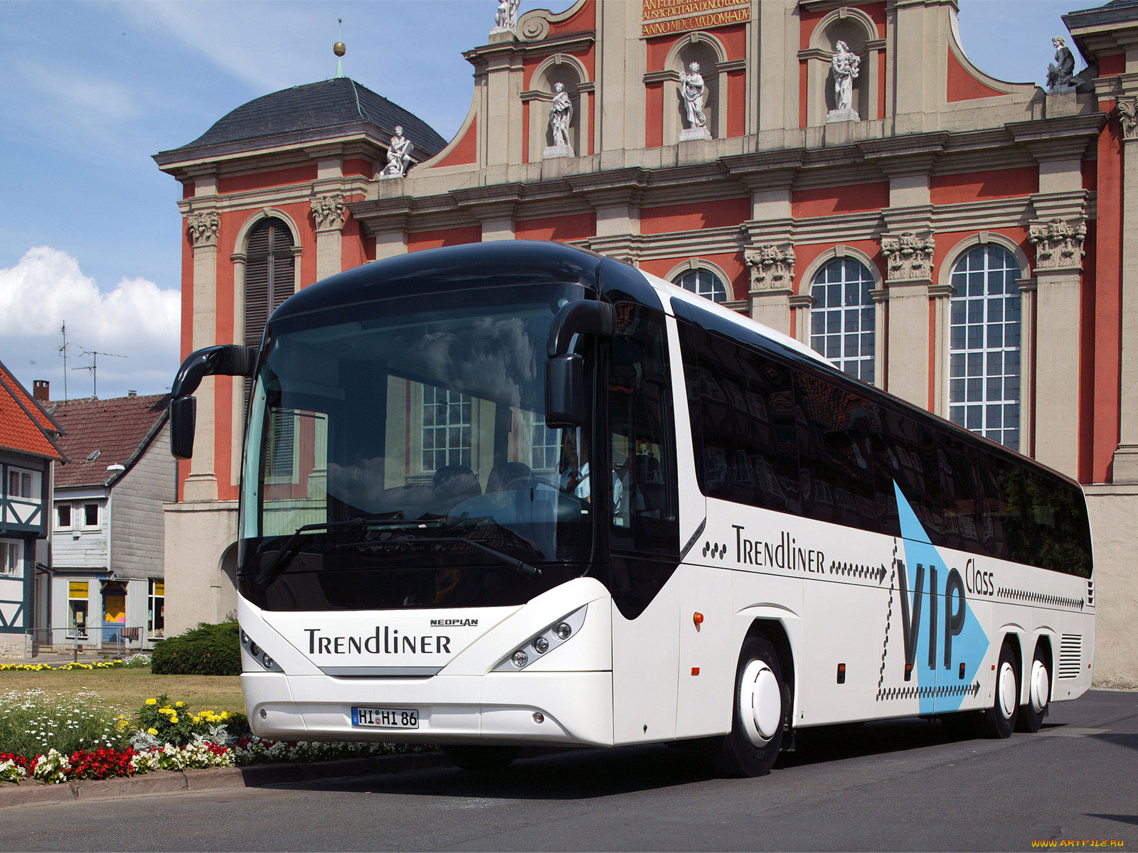 автомобили, автобусы