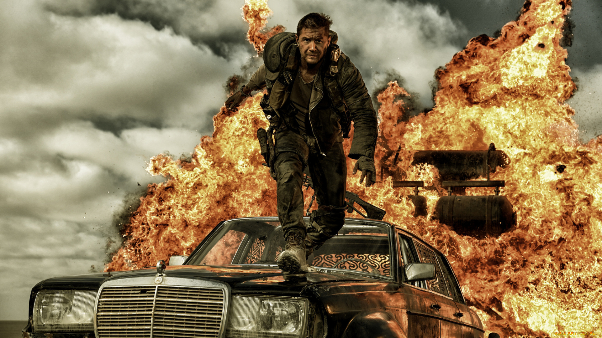 кино, фильмы, mad, max, , fury, road, взрыв, том, харди, tom, hardy, дизельпанк, постапокалиптика, fury, road, mad, max, дорога, ярости, безумный, макс