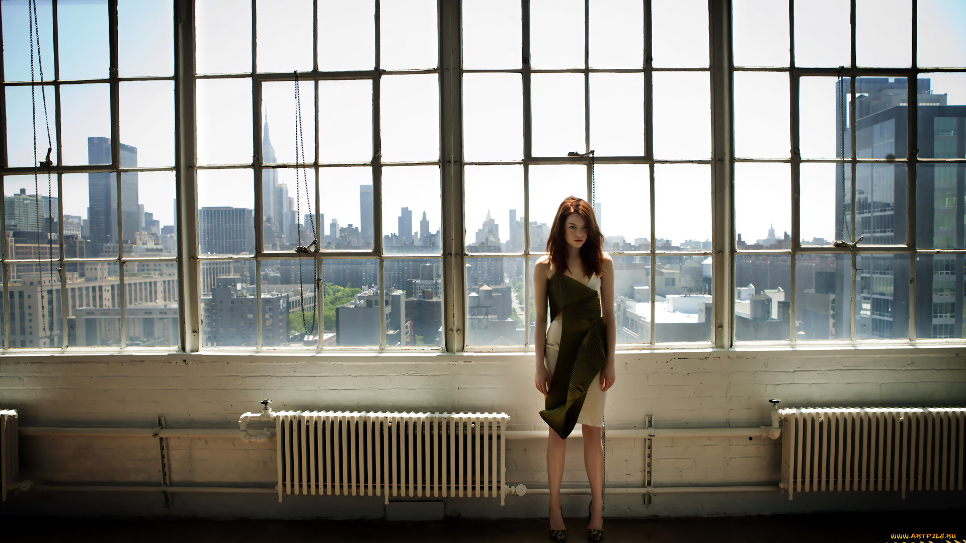 девушки, emma, stone, платье, окна, город