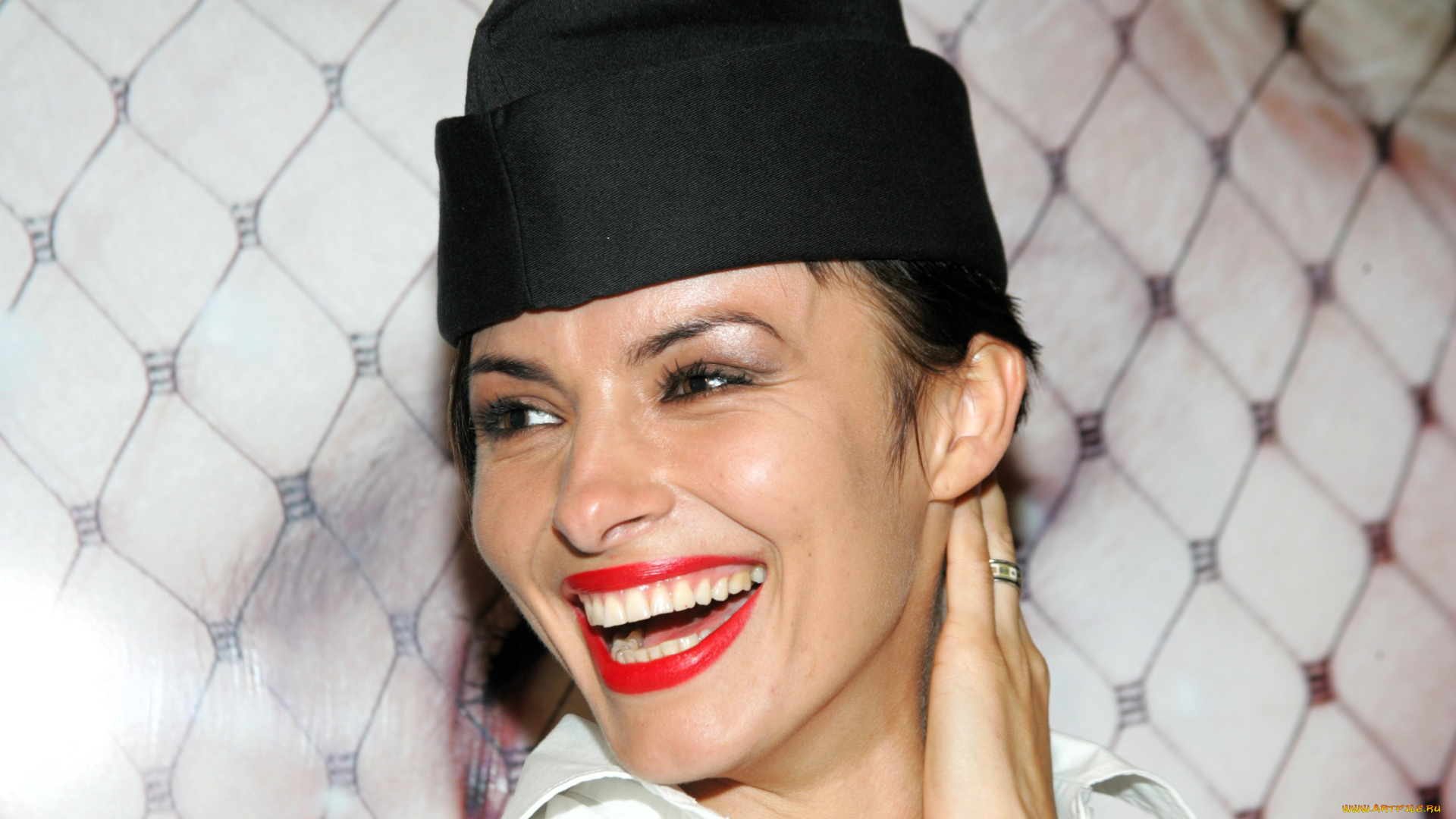 музыка, надежда, грановская-мейхер, певица, брюнетка, шапка, лицо