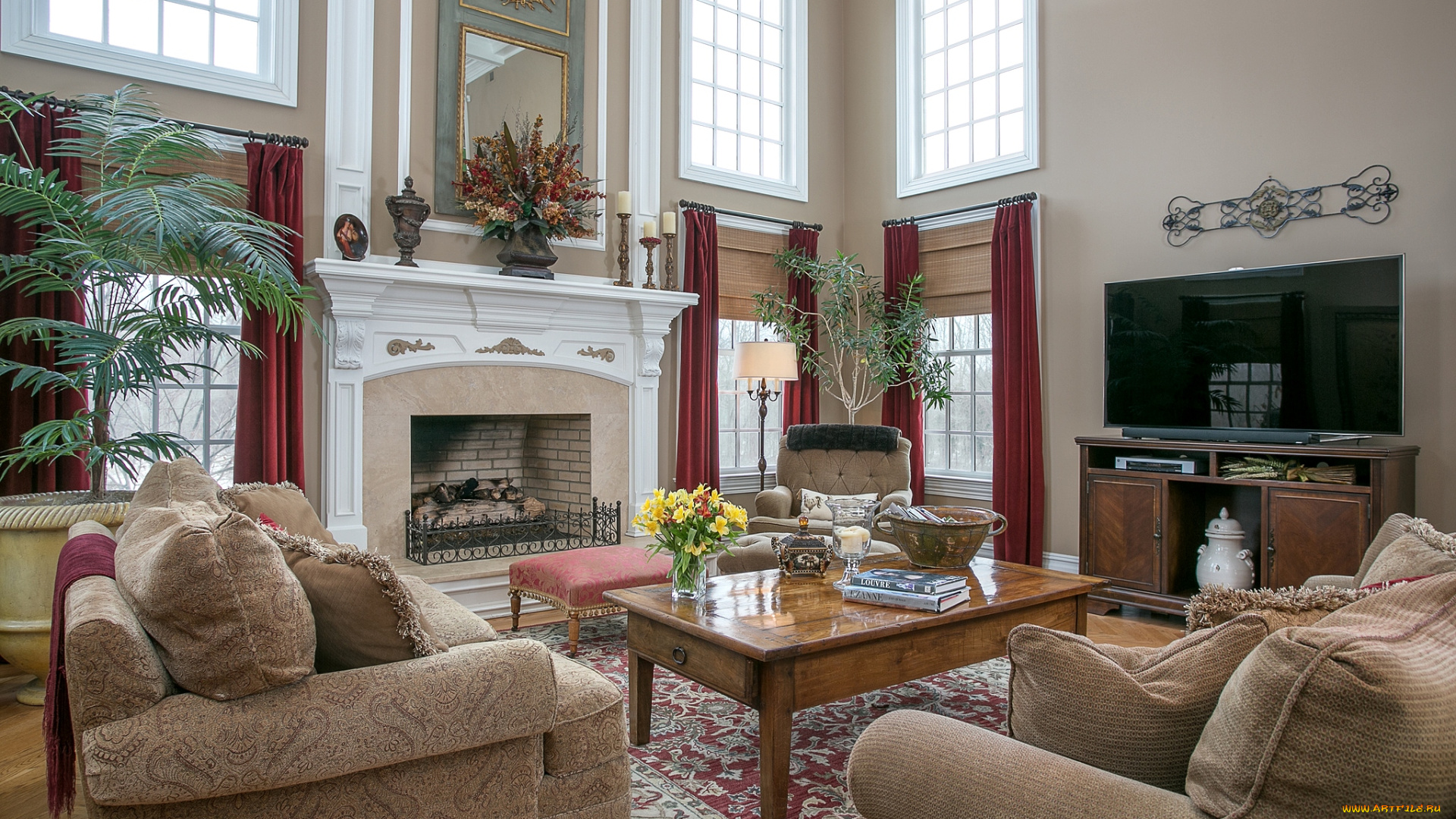 интерьер, гостиная, диваны, камин, плазма, букет, стол