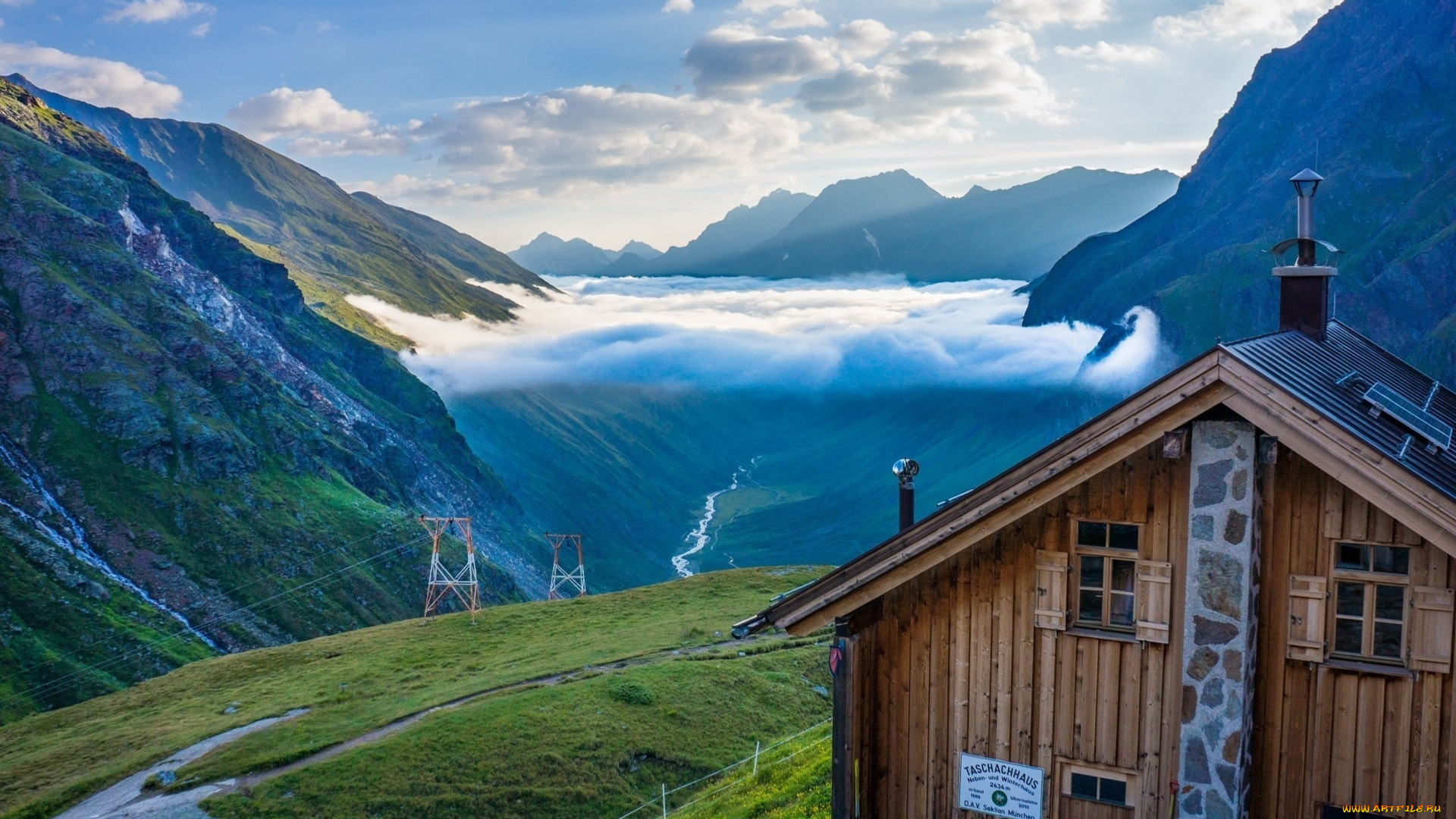 природа, горы, панорама, столбы, дом, провода, река, облака